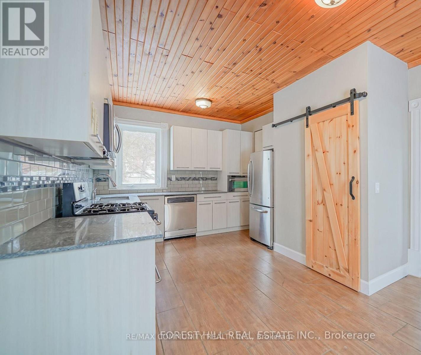 21 Forestell Street, New Tecumseth (Tottenham), Ontario  L0G 1W0 - Photo 4 - N12831634