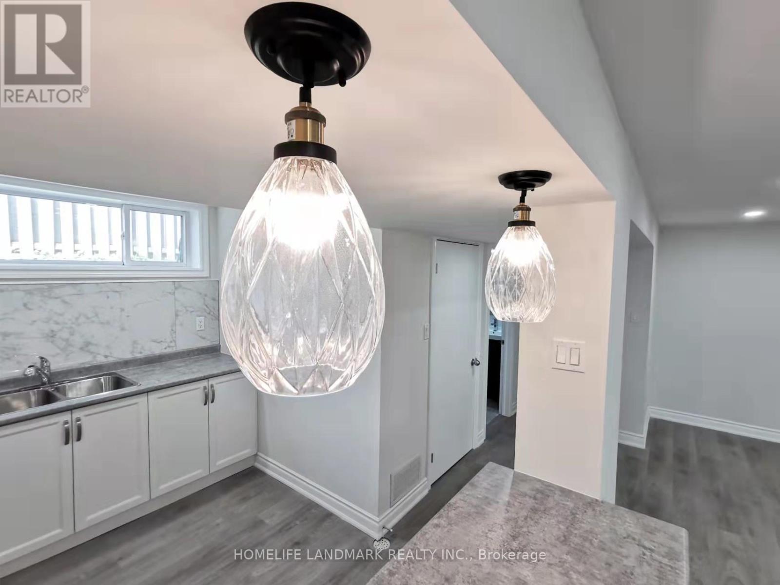 Lower - 28 Benfer Road, Richmond Hill (Crosby), Ontario  L4C 2J9 - Photo 8 - N12831646