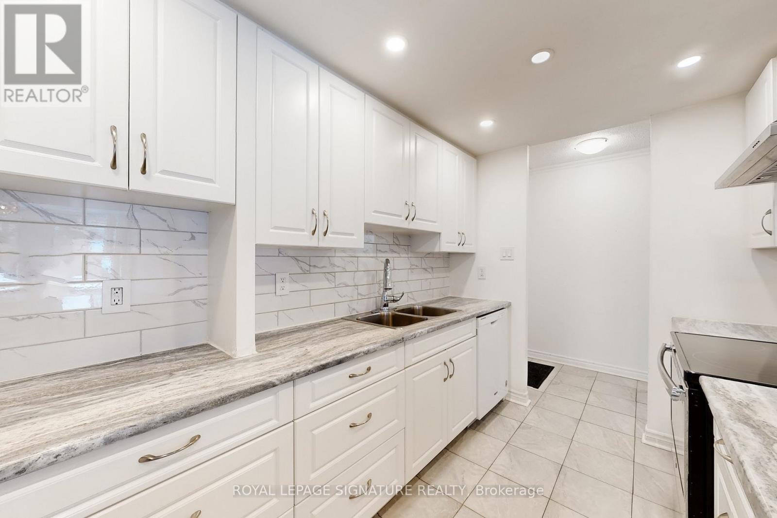 109 - 1535 Diefenbaker Court, Pickering, Ontario  L1V 3W2 - Photo 8 - E12830324