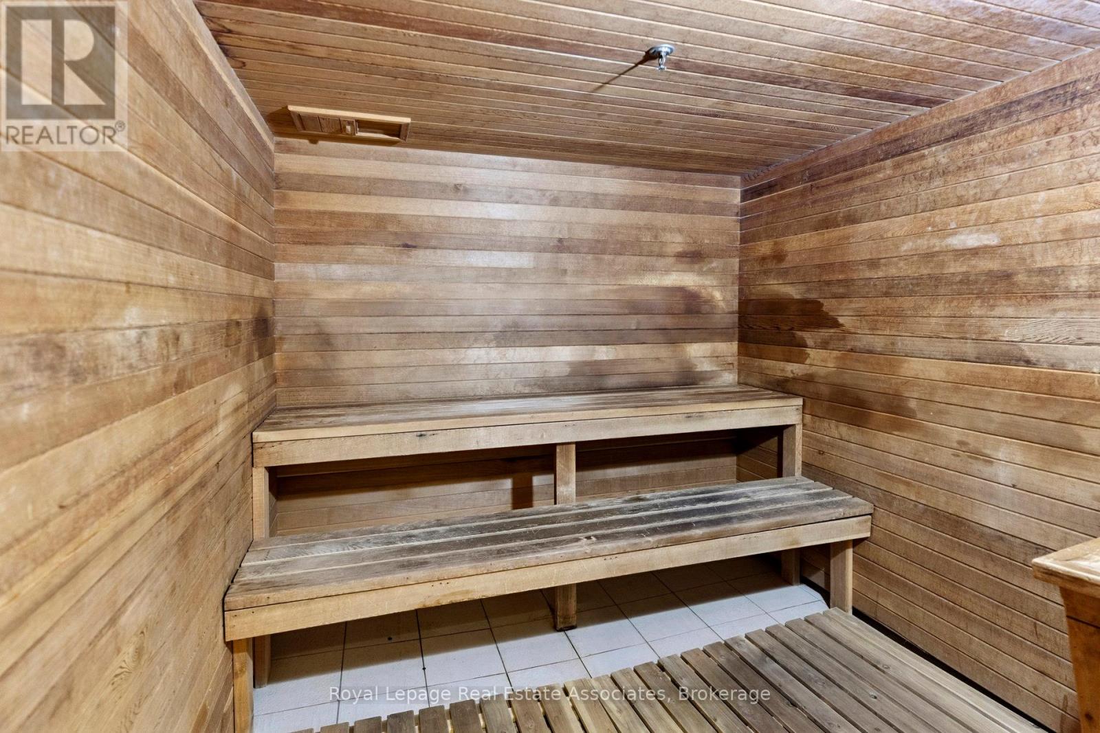 7 Powder Mill Court, Brampton, Ontario  L6R 1W5 - Photo 43 - W12831584