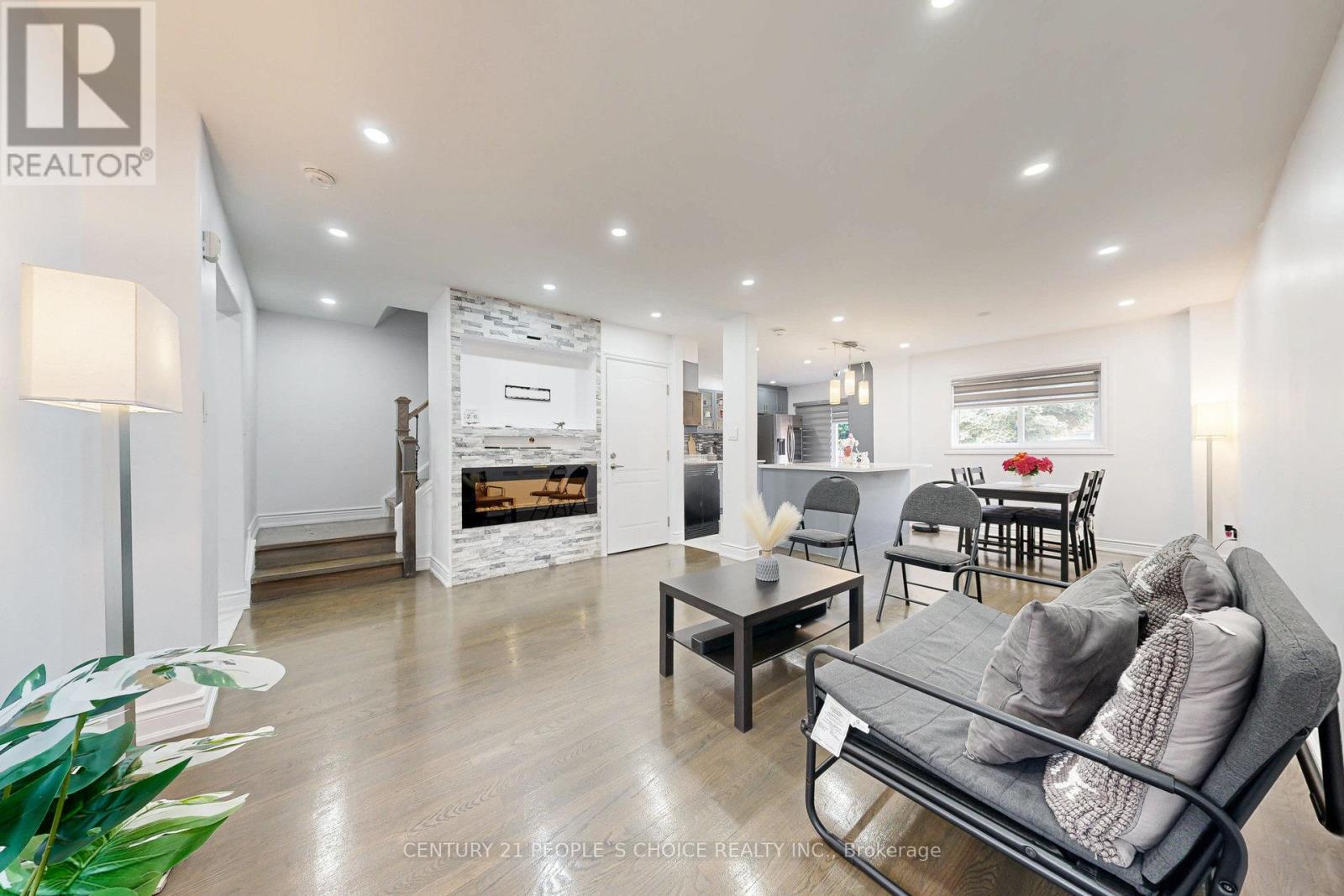 31 Dorking Drive, Brampton, Ontario  L6Z 3T9 - Photo 9 - W12831586