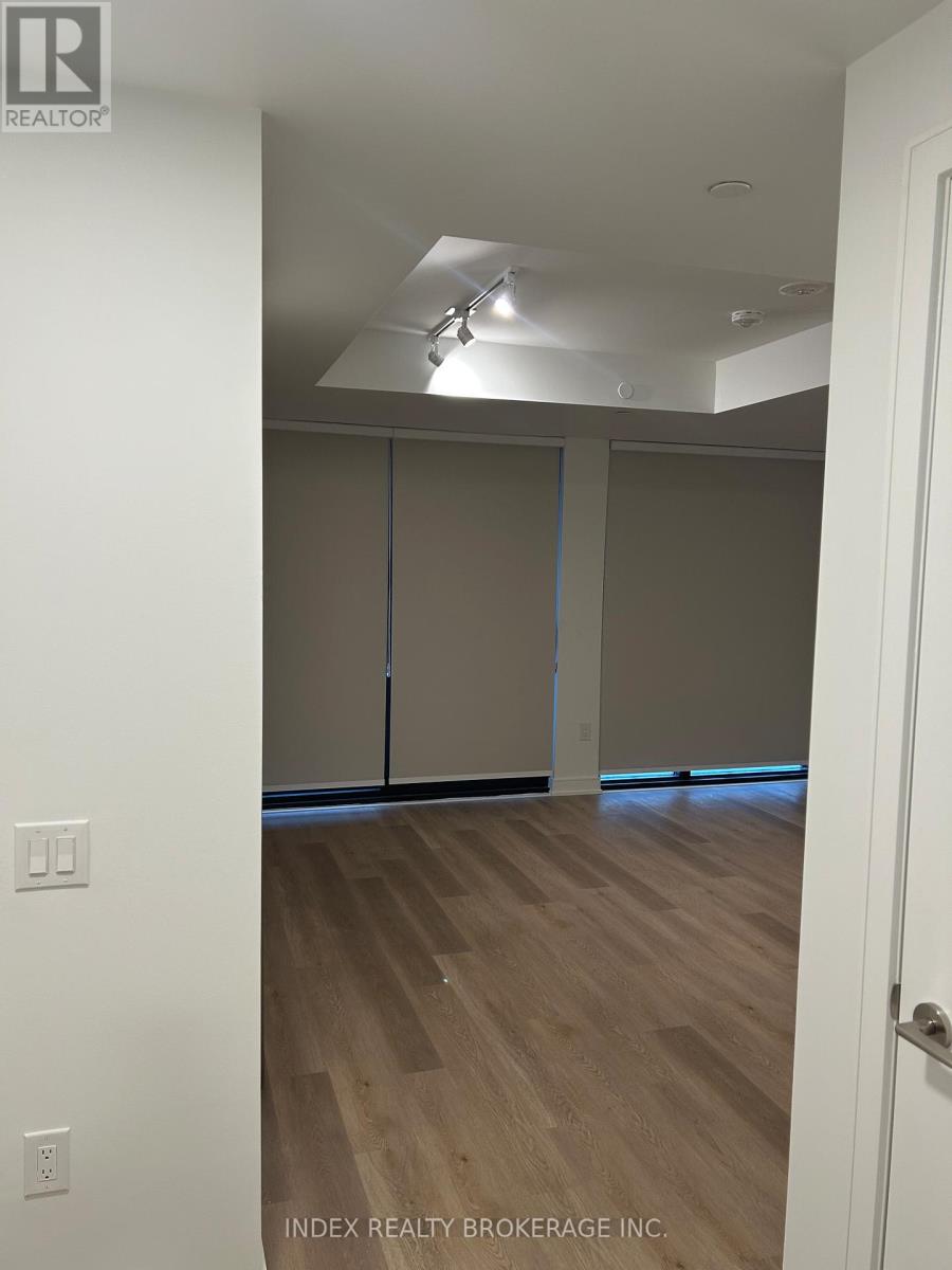 1815 - 3009 Novar Road, Mississauga, Ontario  L5B 1H7 - Photo 3 - W12831592