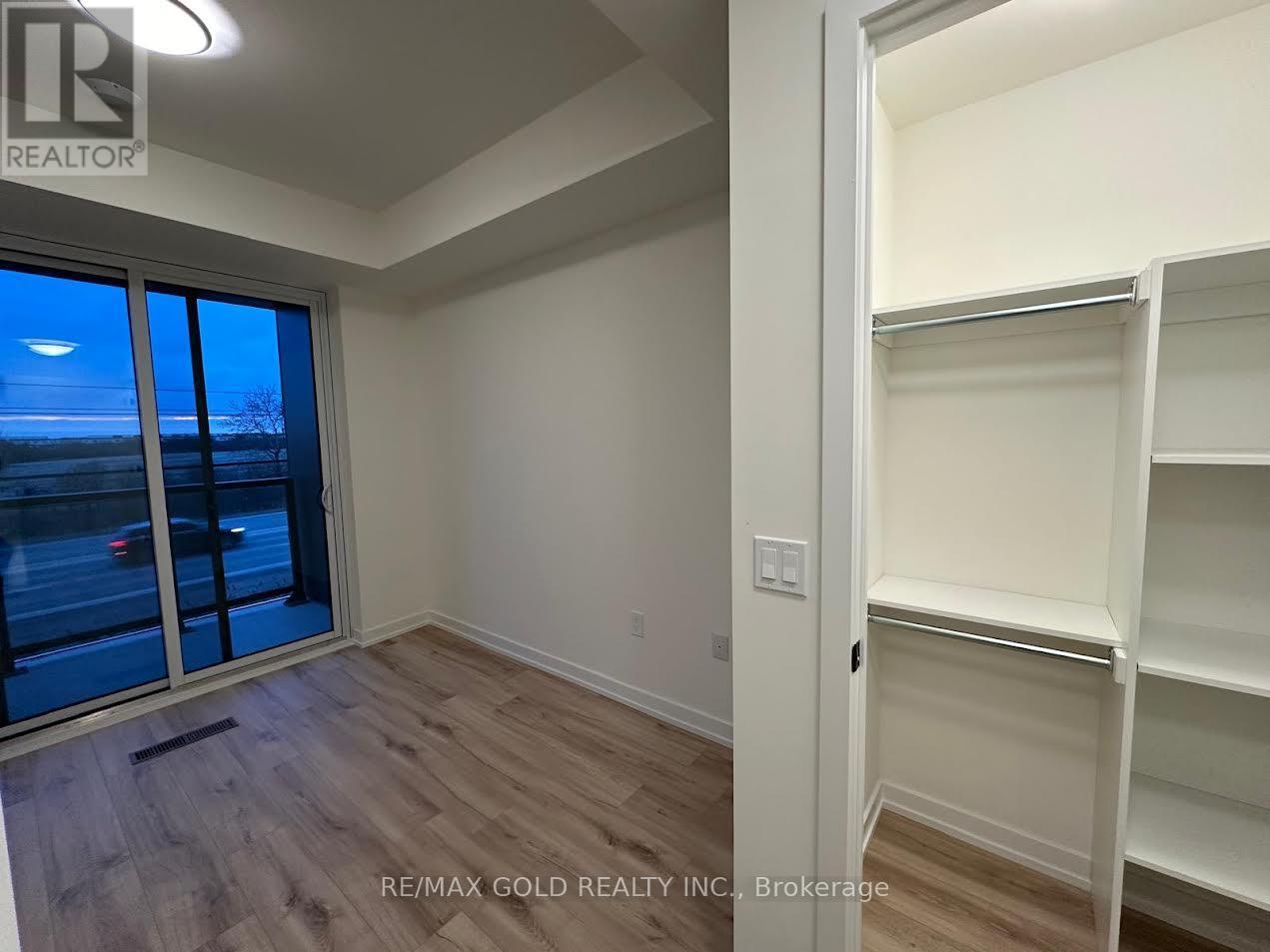 103 - 345 Wheat Boom Drive, Oakville, Ontario  L6H 7X4 - Photo 8 - W12831616