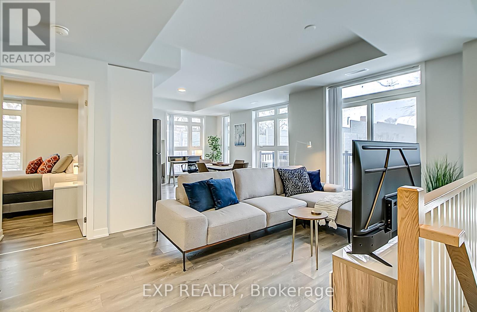 62 - 90 Canon Jackson Drive, Toronto, Ontario  M6M 0C1 - Photo 7 - W12831618