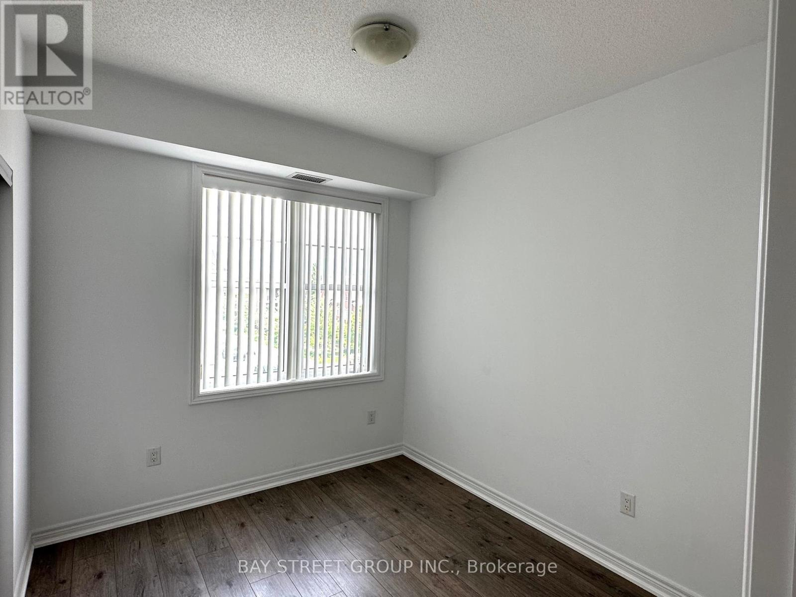 305 - 2333 Sawgrass Drive, Oakville, Ontario  L6H 0L2 - Photo 6 - W12831636