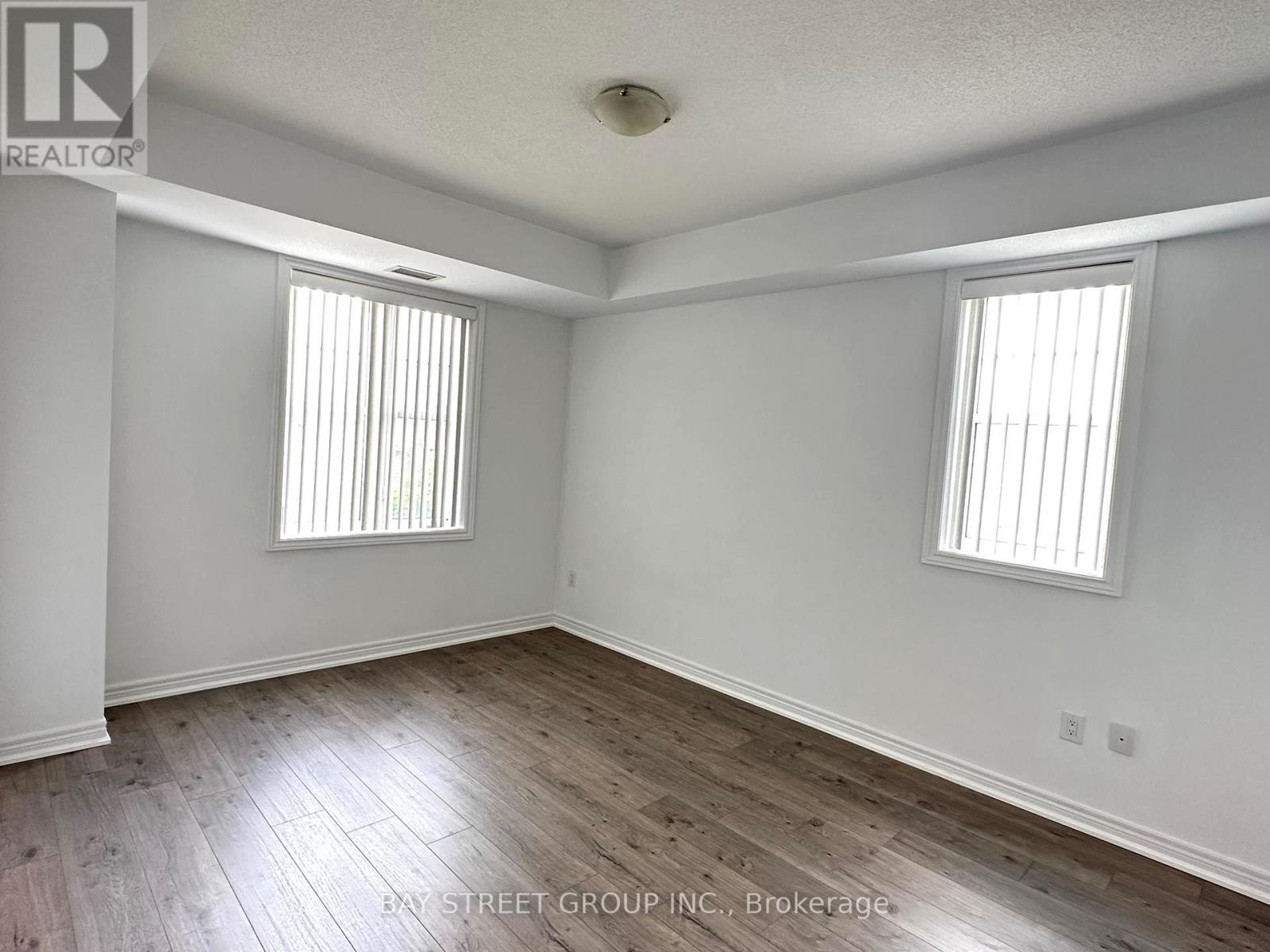 305 - 2333 Sawgrass Drive, Oakville, Ontario  L6H 0L2 - Photo 7 - W12831636