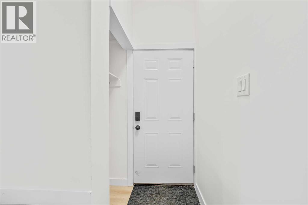 4720 Fordham Crescent Se, Calgary, Alberta T2A 2A6 - Photo 3 - A2281007