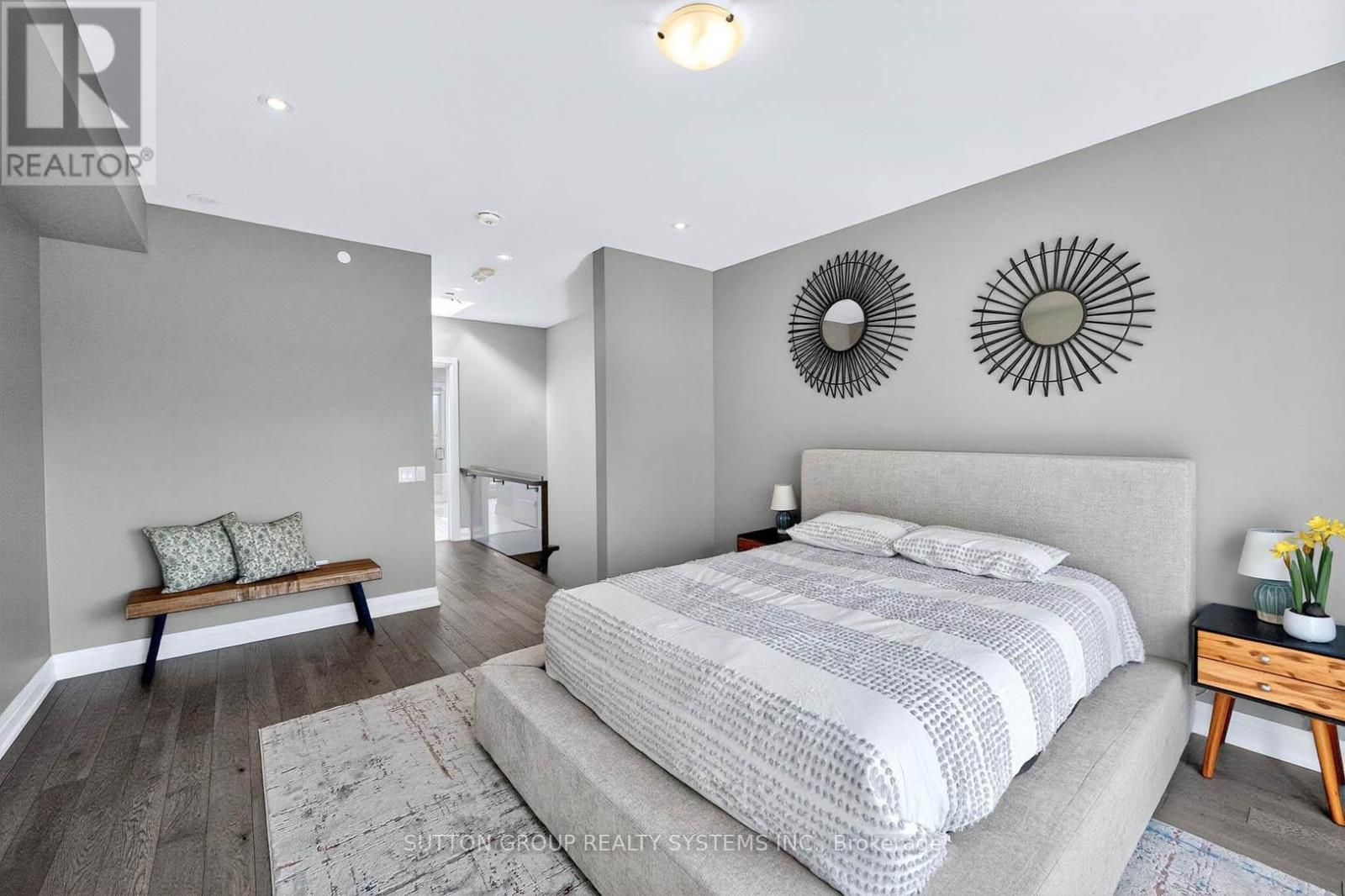 1126a Islington Avenue, Toronto, Ontario  M8Z 0G6 - Photo 36 - W12831404