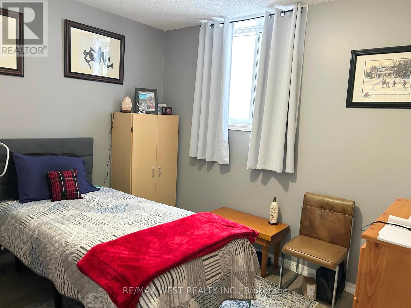 B - 358 Edgehill Drive, Barrie, Ontario  L4N 9X4 - Photo 9 - S12831534