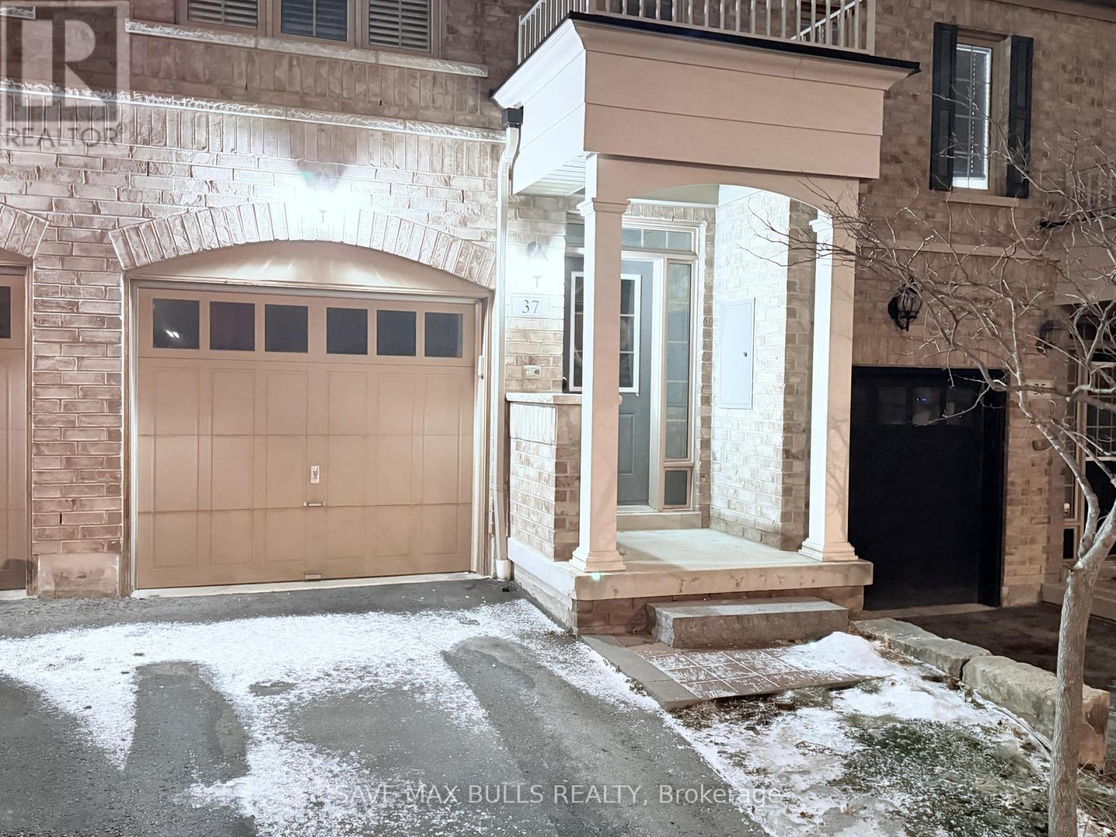 37 Magpie Way, Whitby, Ontario  L1N 0K7 - Photo 3 - E12831686