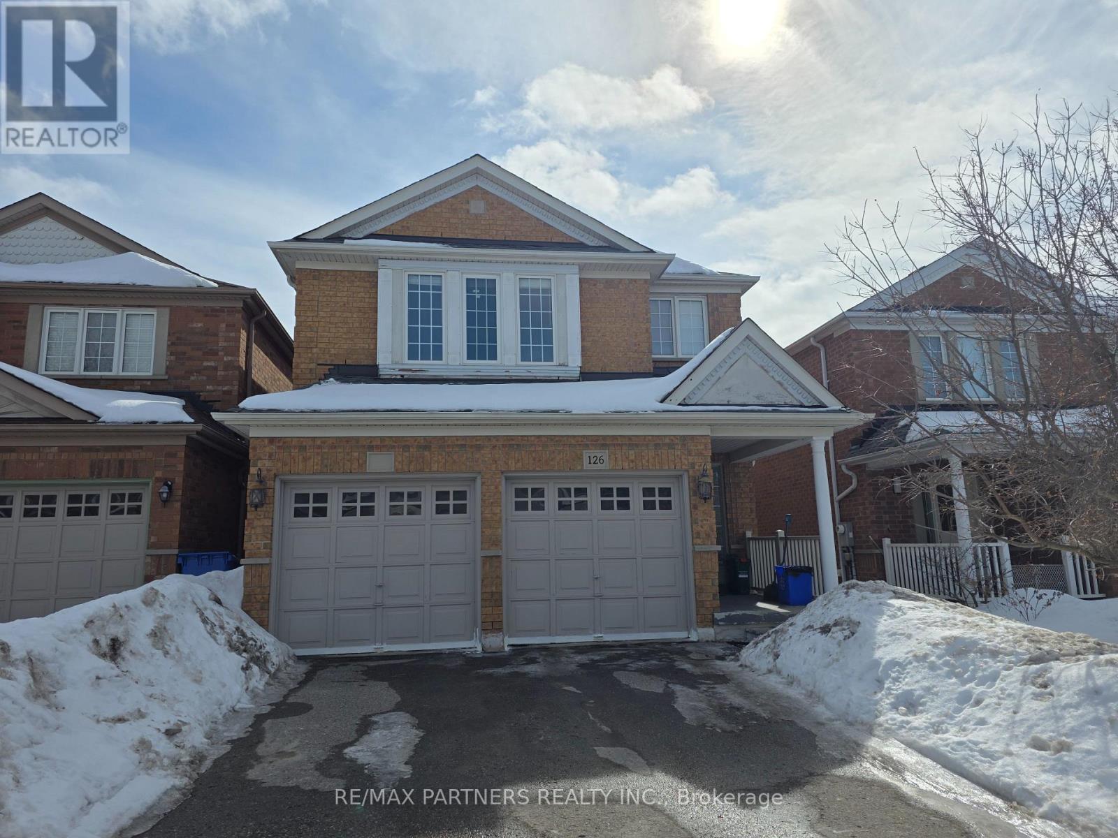 126 COLLIS DRIVE, Aurora, Ontario