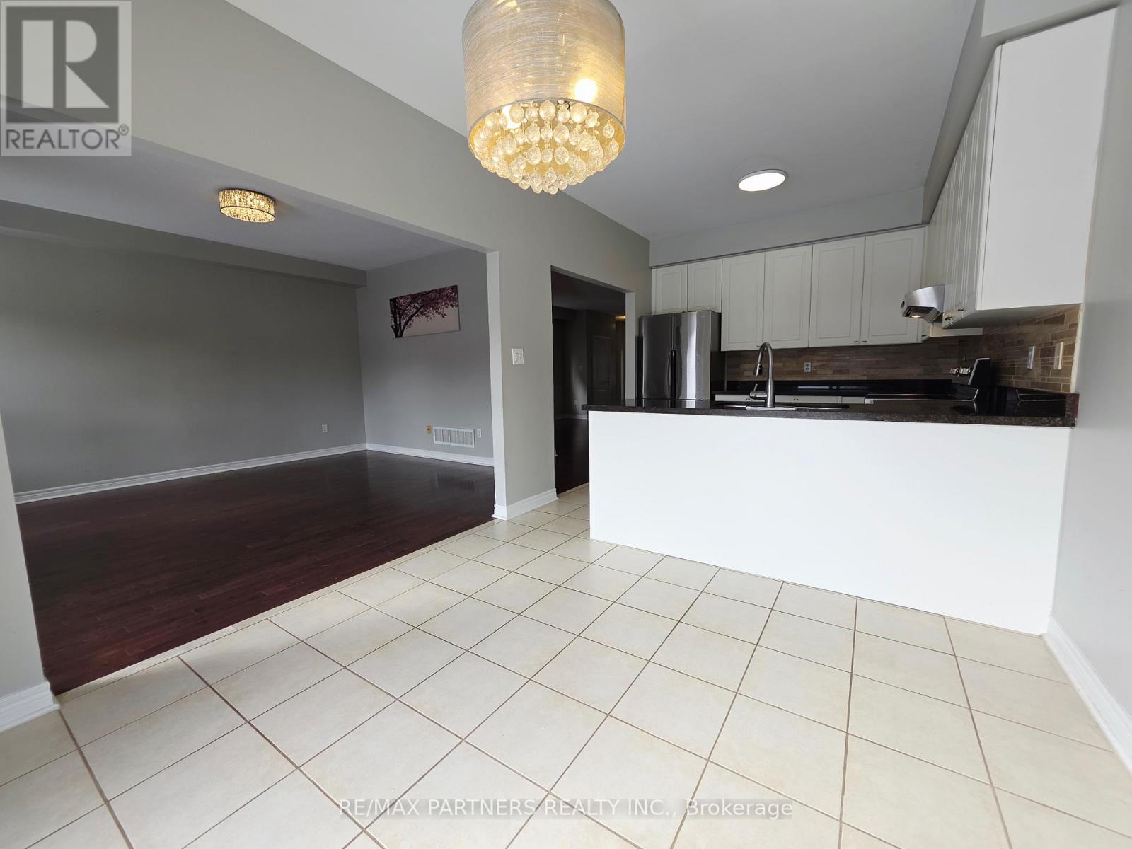 126 Collis Drive, Aurora, Ontario  L4G 7V2 - Photo 12 - N12831670