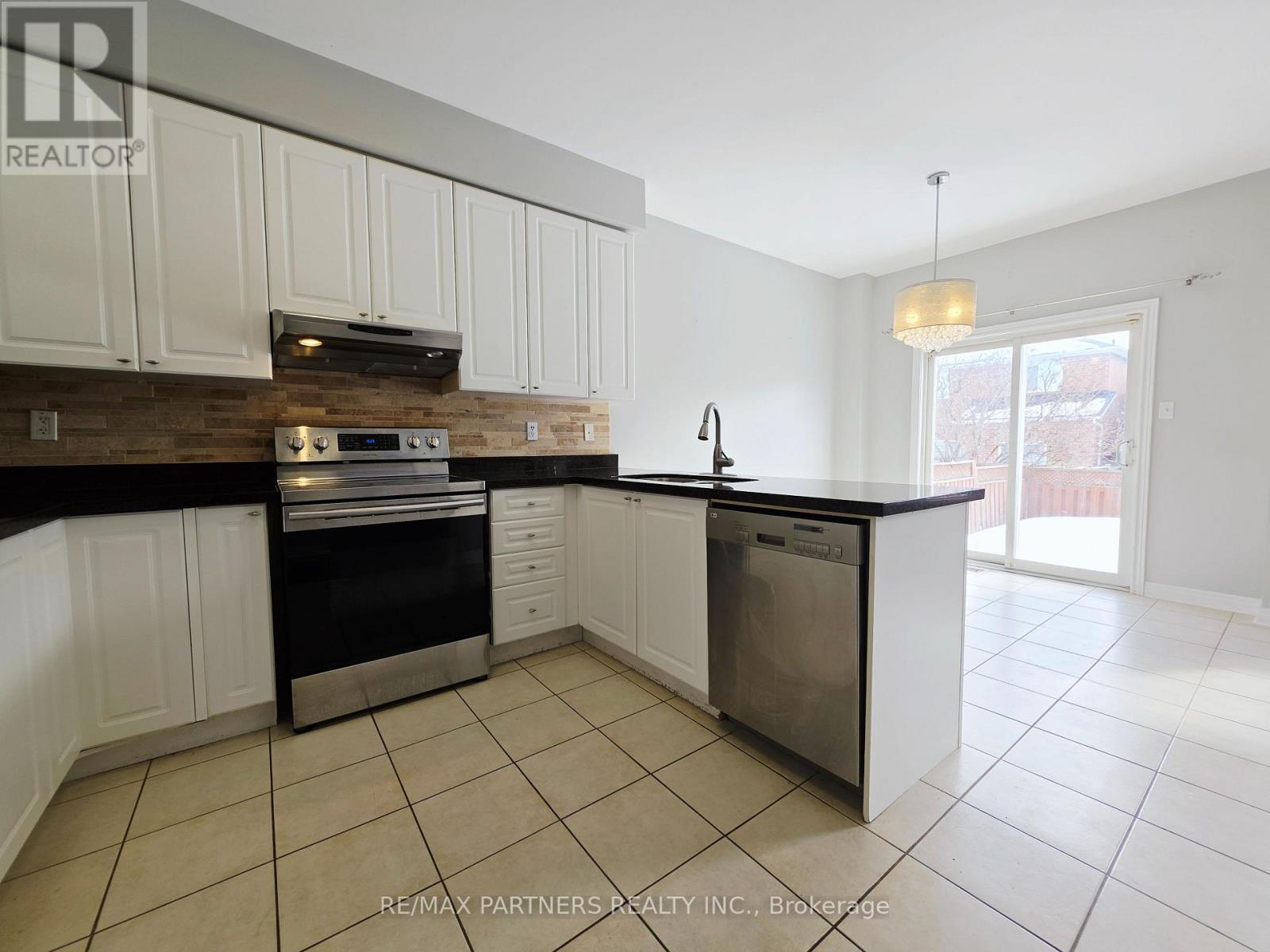 126 Collis Drive, Aurora, Ontario  L4G 7V2 - Photo 15 - N12831670