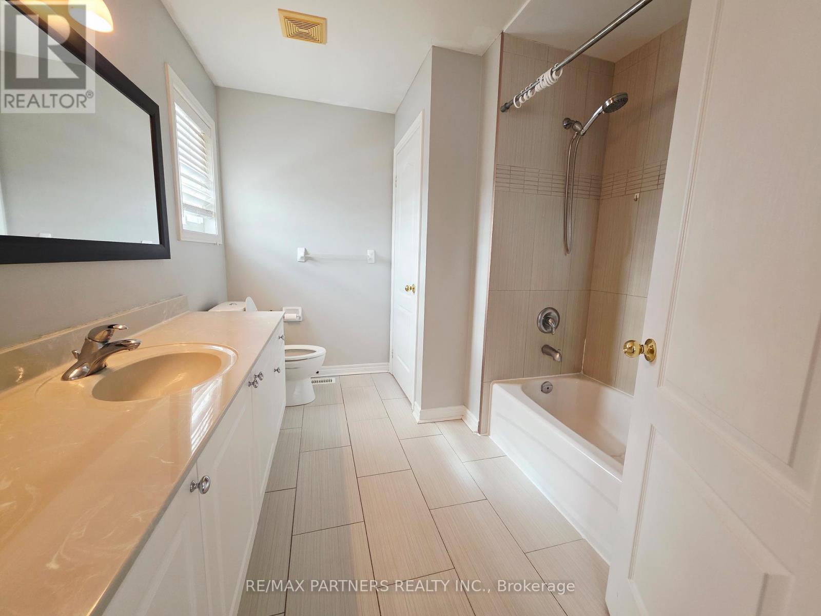 126 Collis Drive, Aurora, Ontario  L4G 7V2 - Photo 23 - N12831670