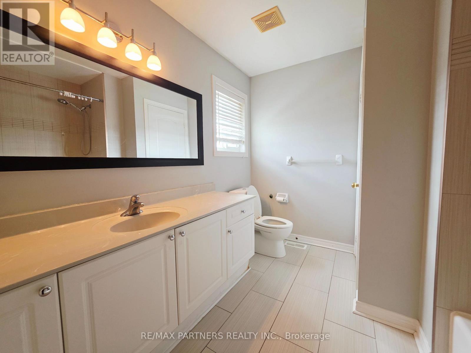 126 Collis Drive, Aurora, Ontario  L4G 7V2 - Photo 24 - N12831670