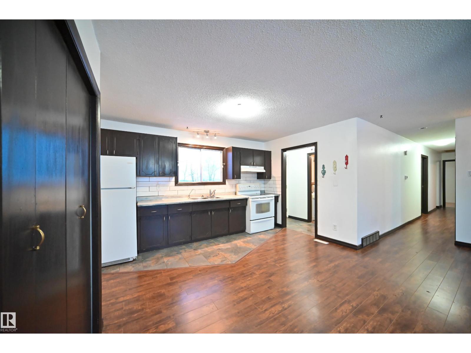 4715 49 Av, Ranfurly, Alberta  T0B 3T0 - Photo 10 - E4468080