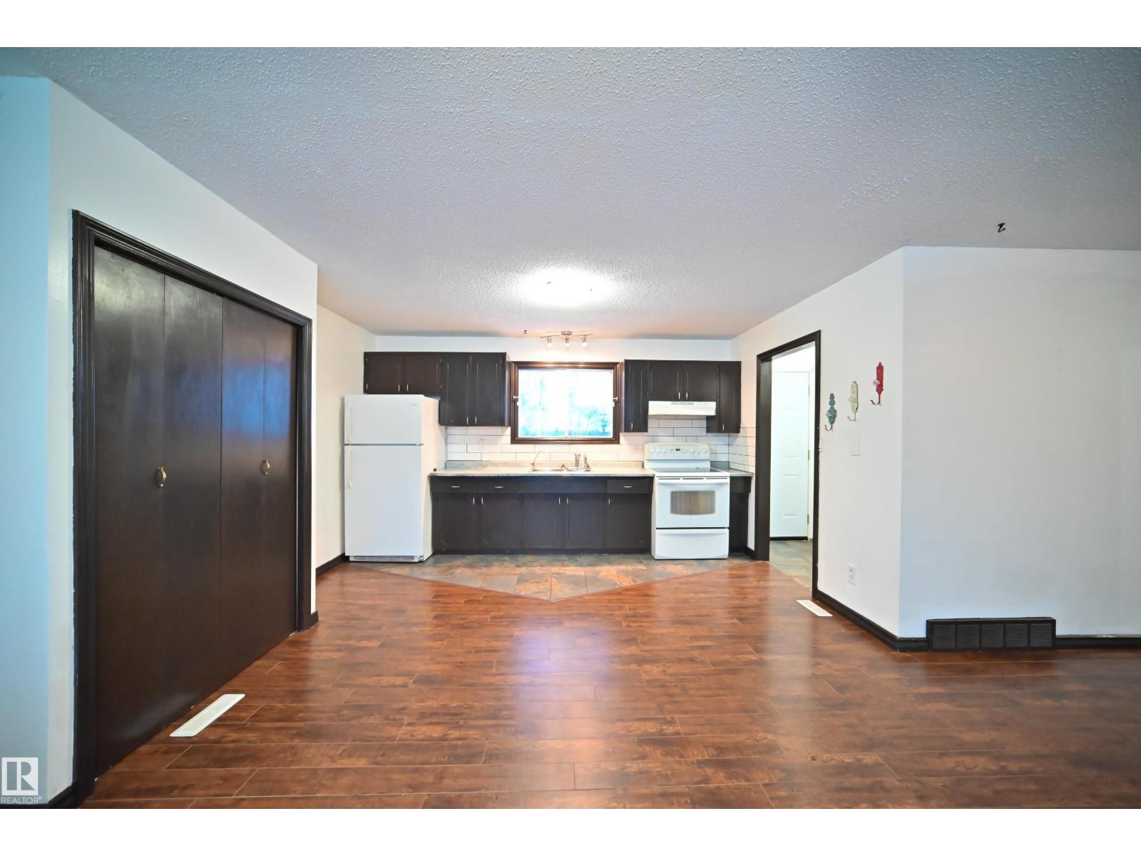 4715 49 Av, Ranfurly, Alberta  T0B 3T0 - Photo 12 - E4468080