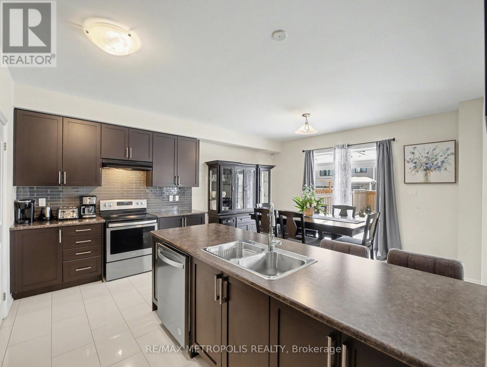 9 Frontier Drive, Thorold, Ontario  L2V 0K3 - Photo 15 - X12831672