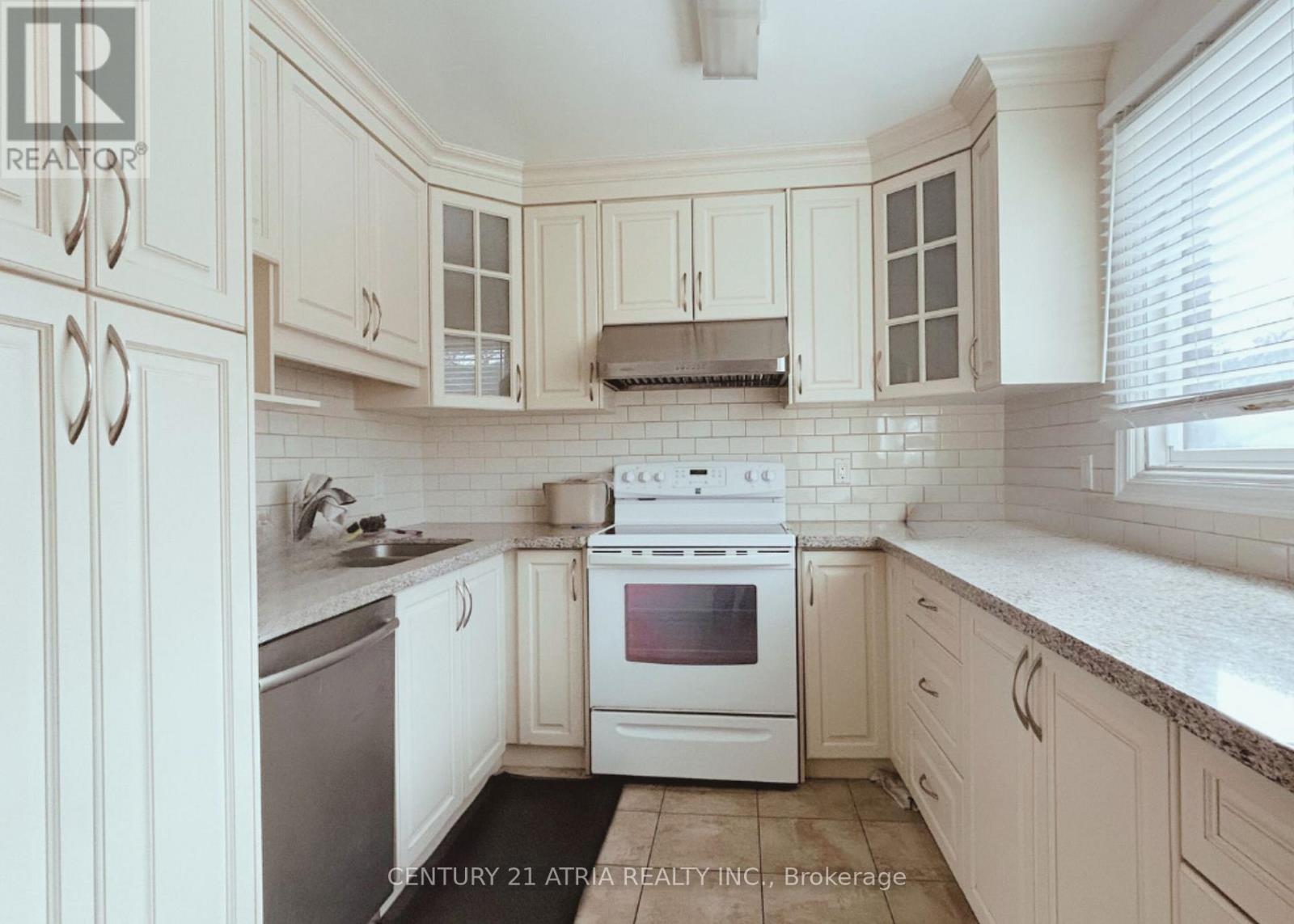 148 Song Meadoway, Toronto, Ontario  M2H 2T7 - Photo 11 - C12683598