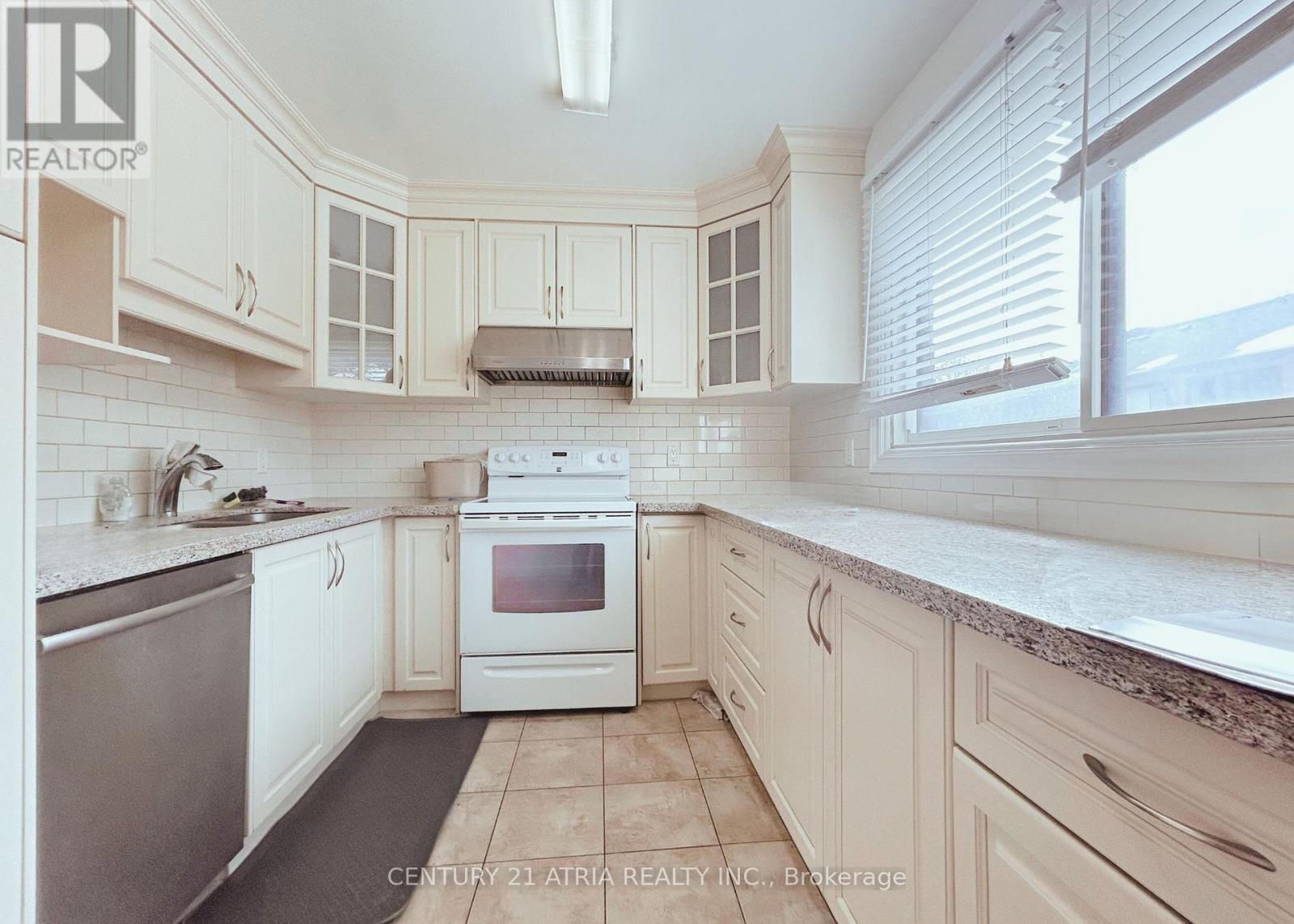 148 Song Meadoway, Toronto, Ontario  M2H 2T7 - Photo 10 - C12683598