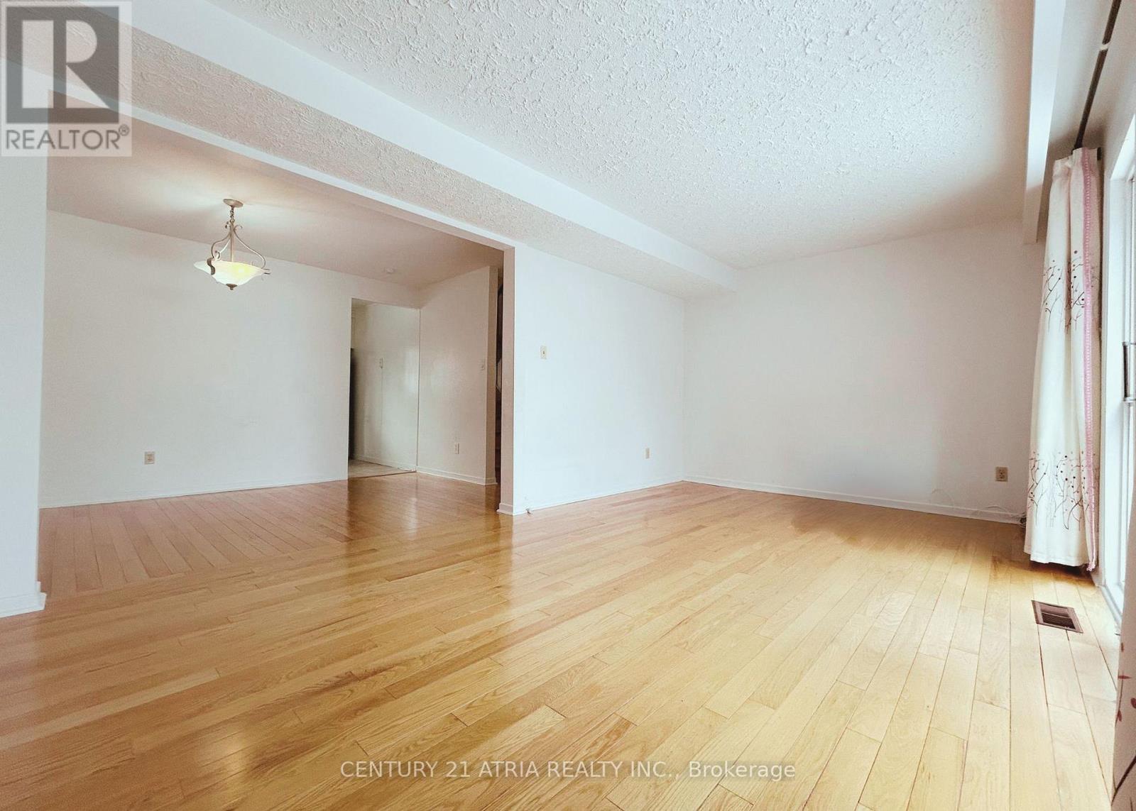 148 Song Meadoway, Toronto, Ontario  M2H 2T7 - Photo 5 - C12683598