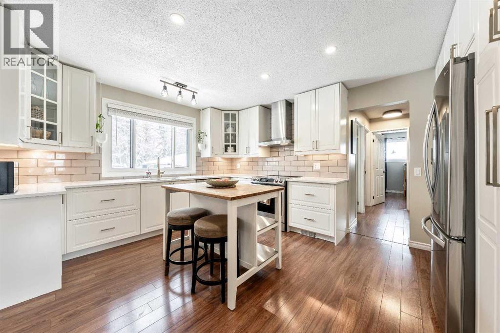 804 68 Avenue Nw, Calgary, Alberta  T2K 0N1 - Photo 9 - A2289620