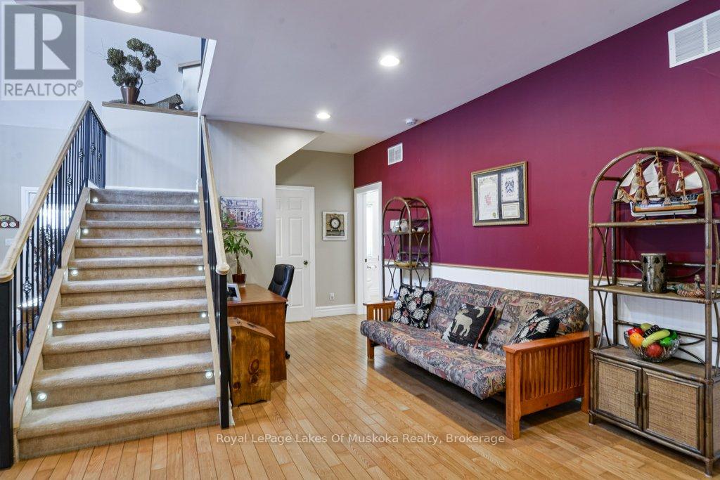 2411 Hwy. 118 E. Highway, Bracebridge, Ontario  P1L 1X1 - Photo 15 - X12831712