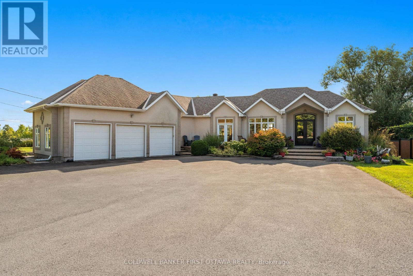 358 RIVER ROAD, Ottawa, Ontario