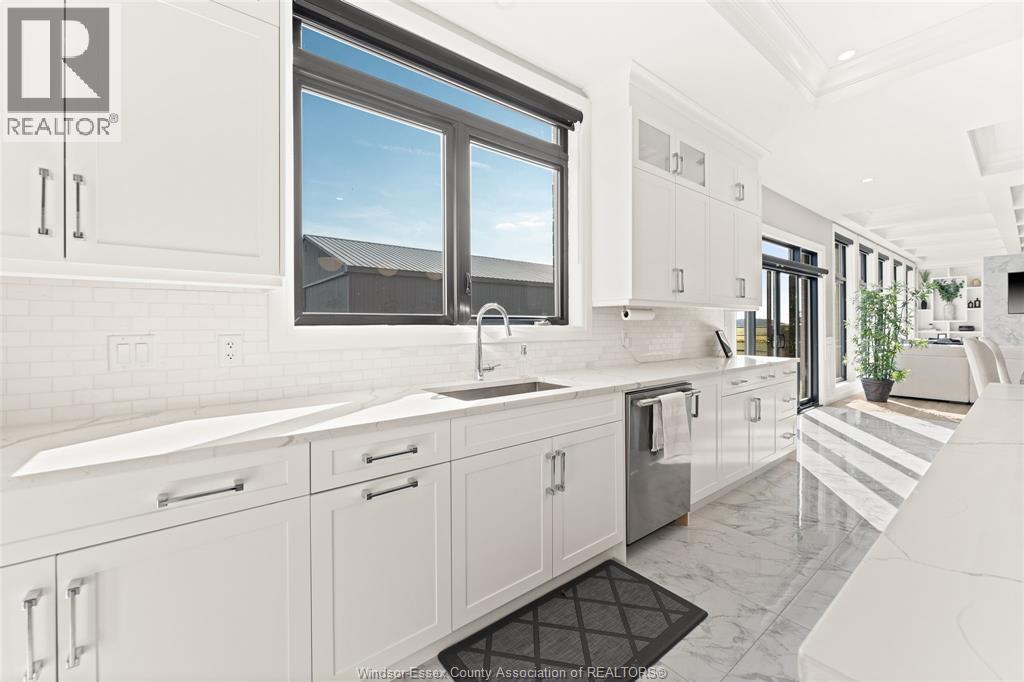 6061 Pike, Amherstburg, Ontario  N9V 2Y7 - Photo 10 - 26000176