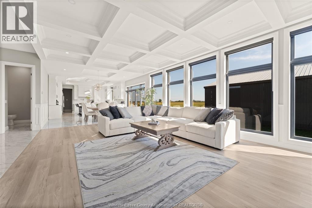 6061 Pike, Amherstburg, Ontario  N9V 2Y7 - Photo 3 - 26000176