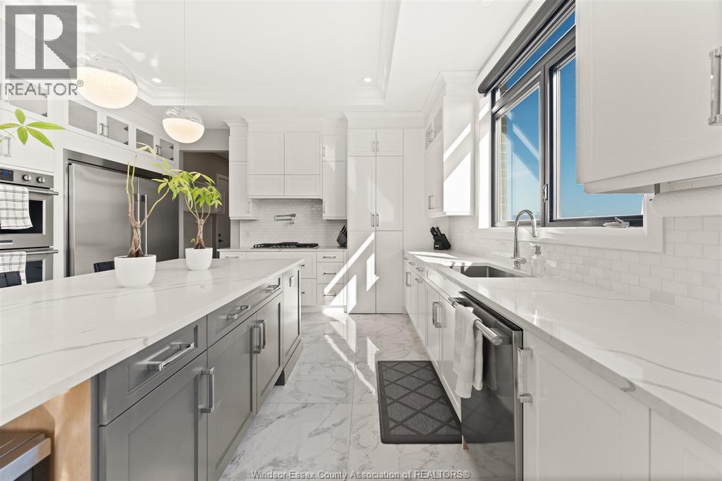 6061 Pike, Amherstburg, Ontario  N9V 2Y7 - Photo 9 - 26000176