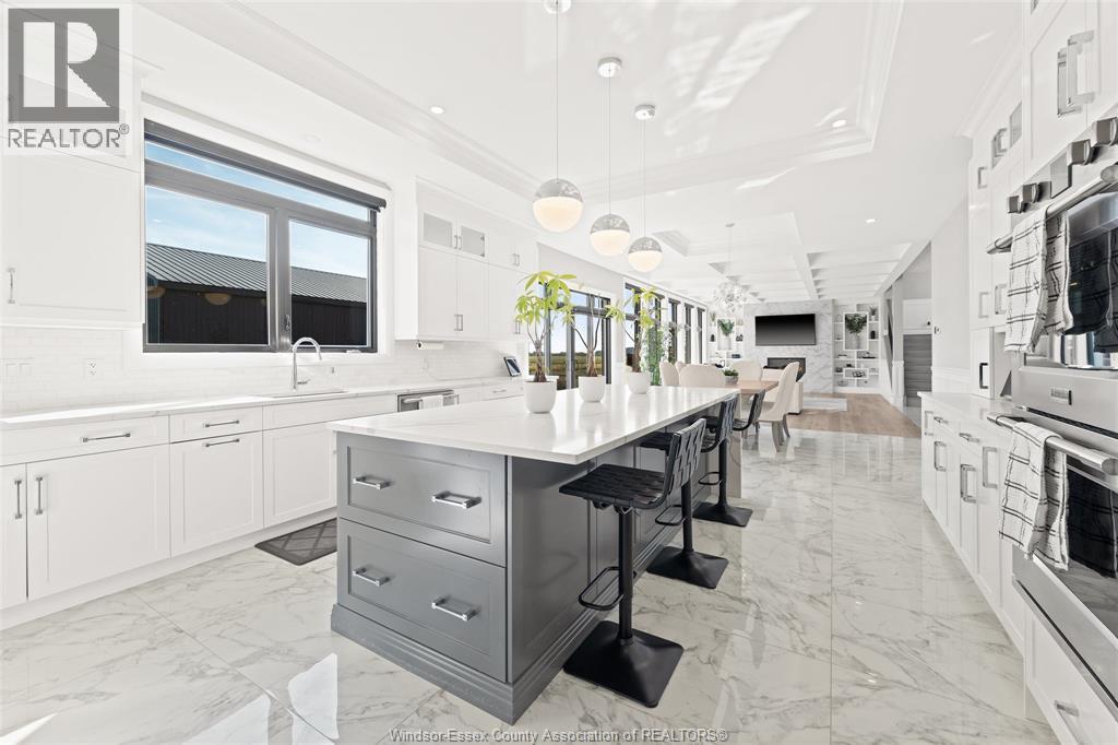 6061 Pike, Amherstburg, Ontario  N9V 2Y7 - Photo 8 - 26000176