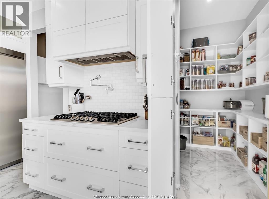 6061 Pike, Amherstburg, Ontario  N9V 2Y7 - Photo 12 - 26000176