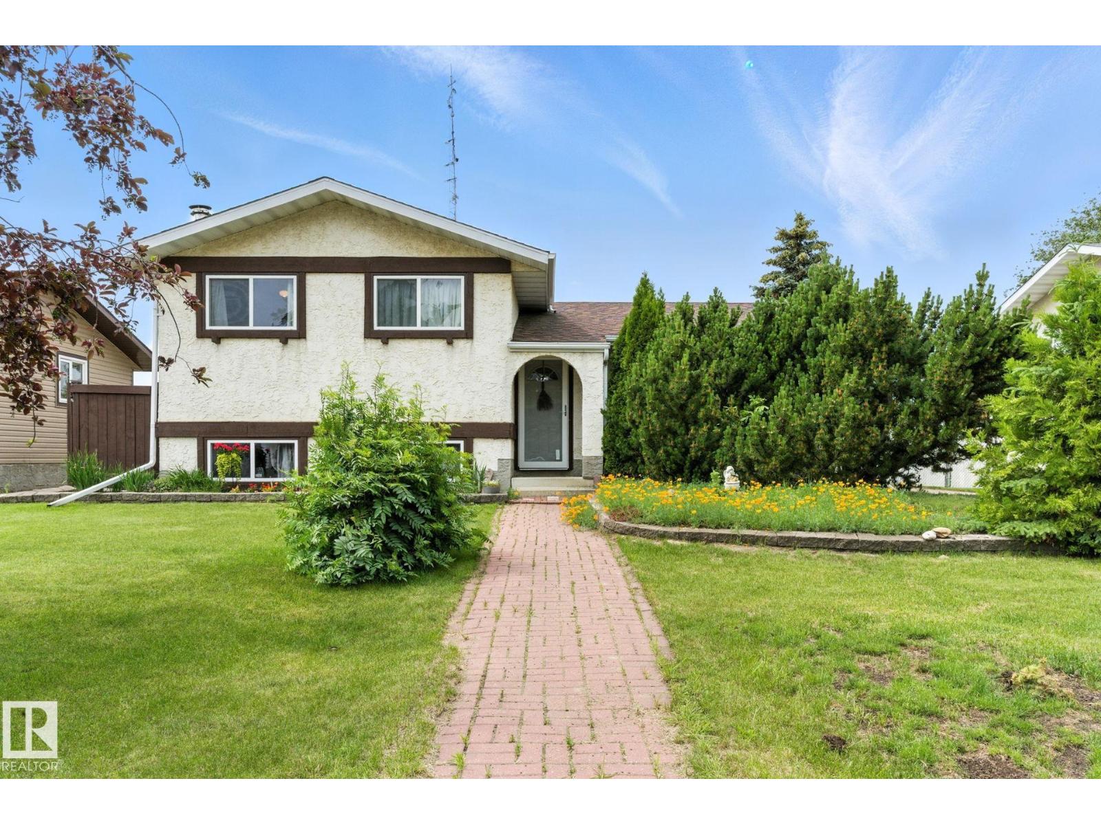 9608 98A ST, morinville, Alberta