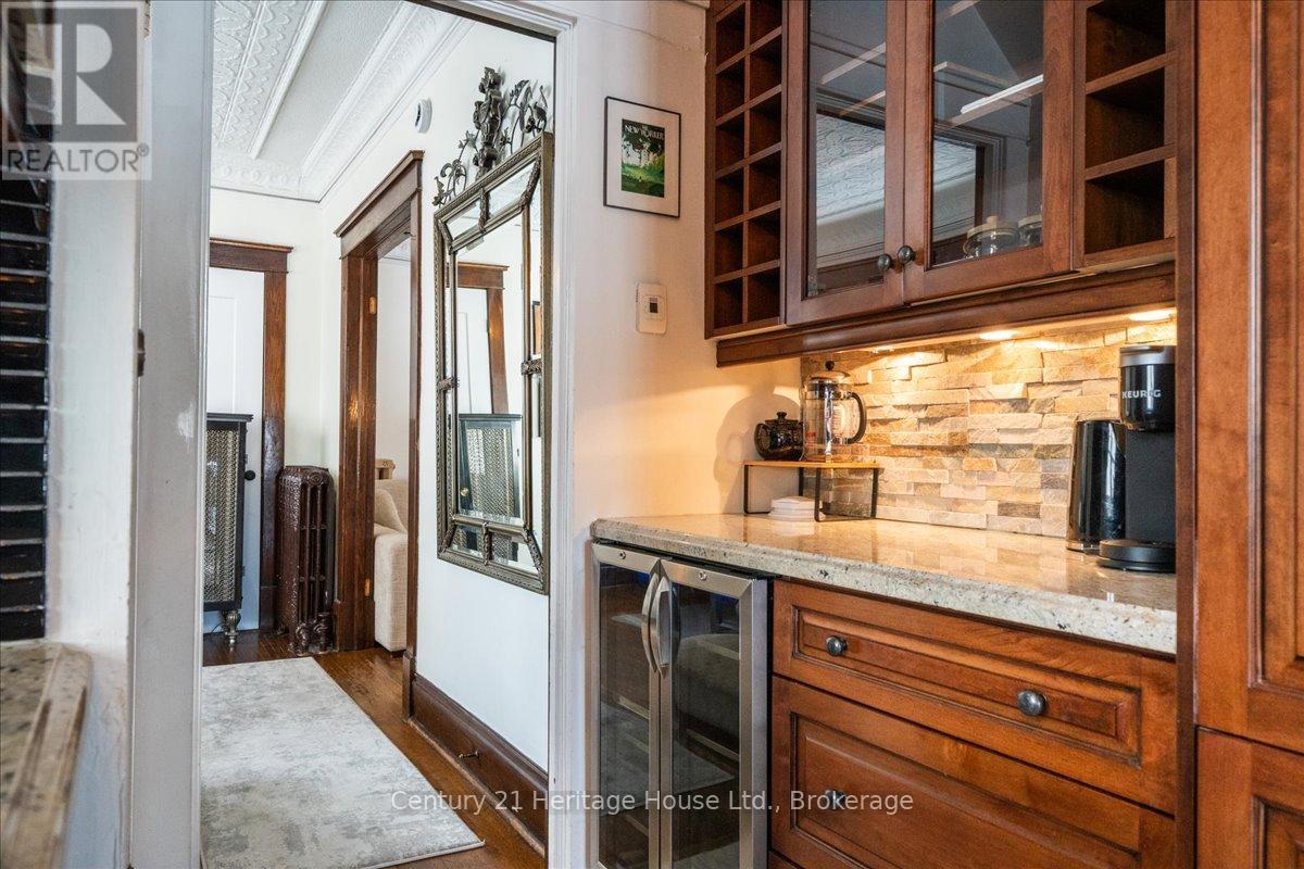 184 Weber Street E, Kitchener, Ontario  N2H 1E4 - Photo 9 - X12611052