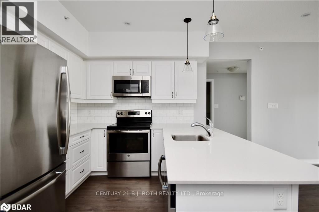 605 - 300 Essa Road, Barrie (0 West), Ontario  L9J 0B9 - Photo 3 - S12831696