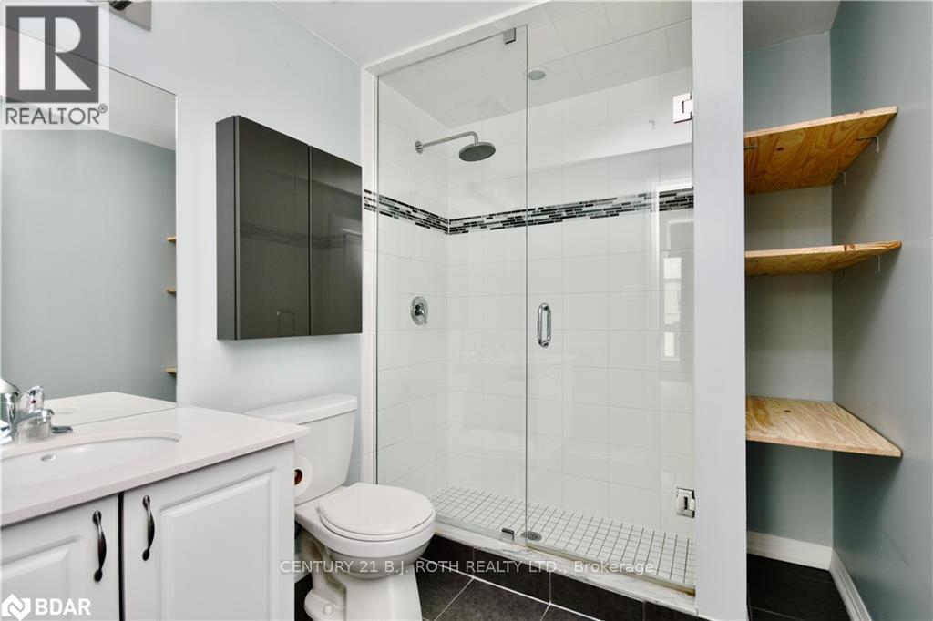 605 - 300 Essa Road, Barrie (0 West), Ontario  L9J 0B9 - Photo 5 - S12831696