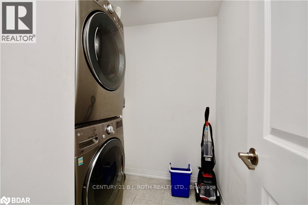 605 - 300 Essa Road, Barrie (0 West), Ontario  L9J 0B9 - Photo 9 - S12831696