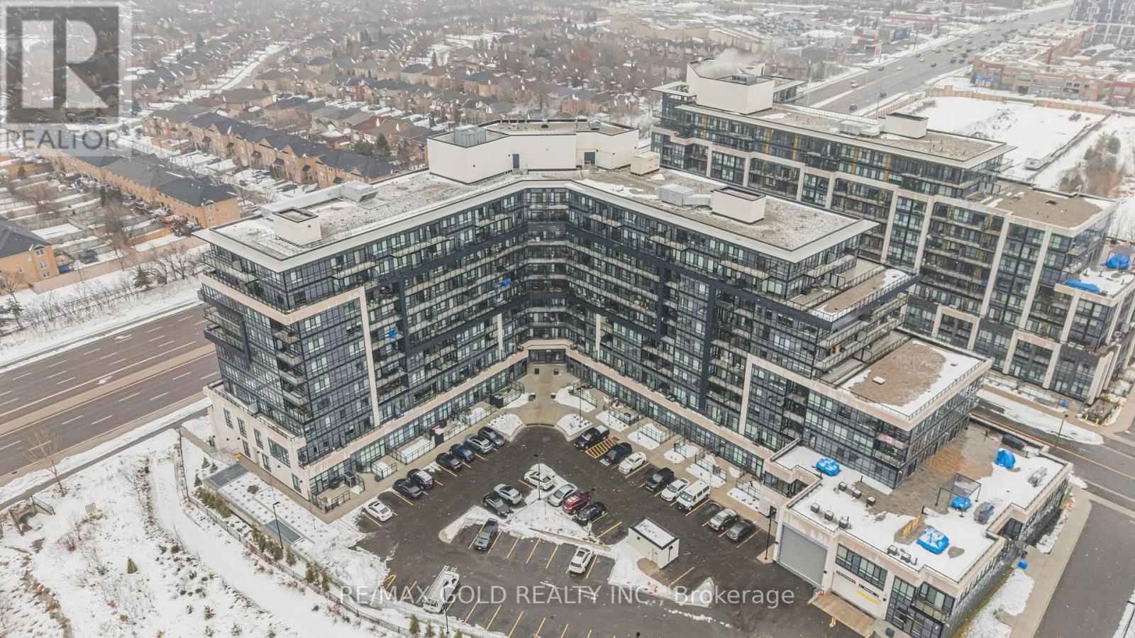 117 - 395 Dundas Street W, Oakville, Ontario L6M 5R8 - Photo 2 - W12831730