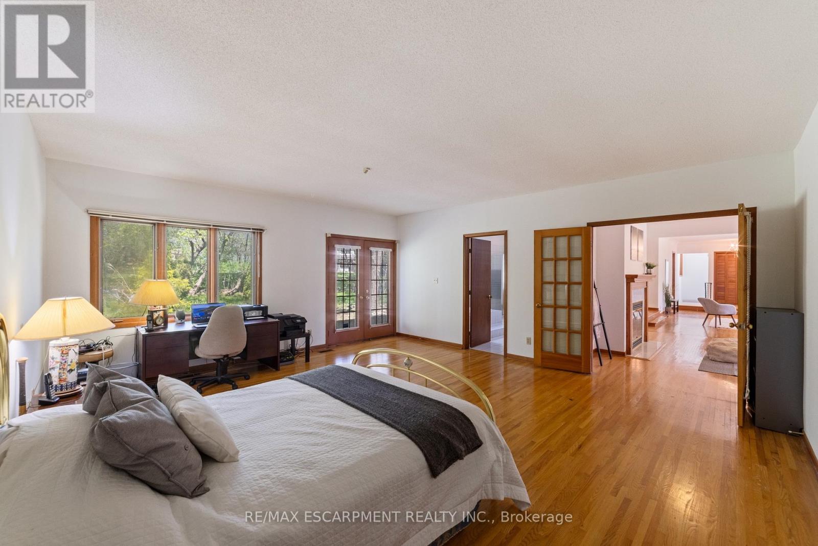 1411 Beaufort Drive, Burlington, Ontario  L7P 4V8 - Photo 16 - W12831732