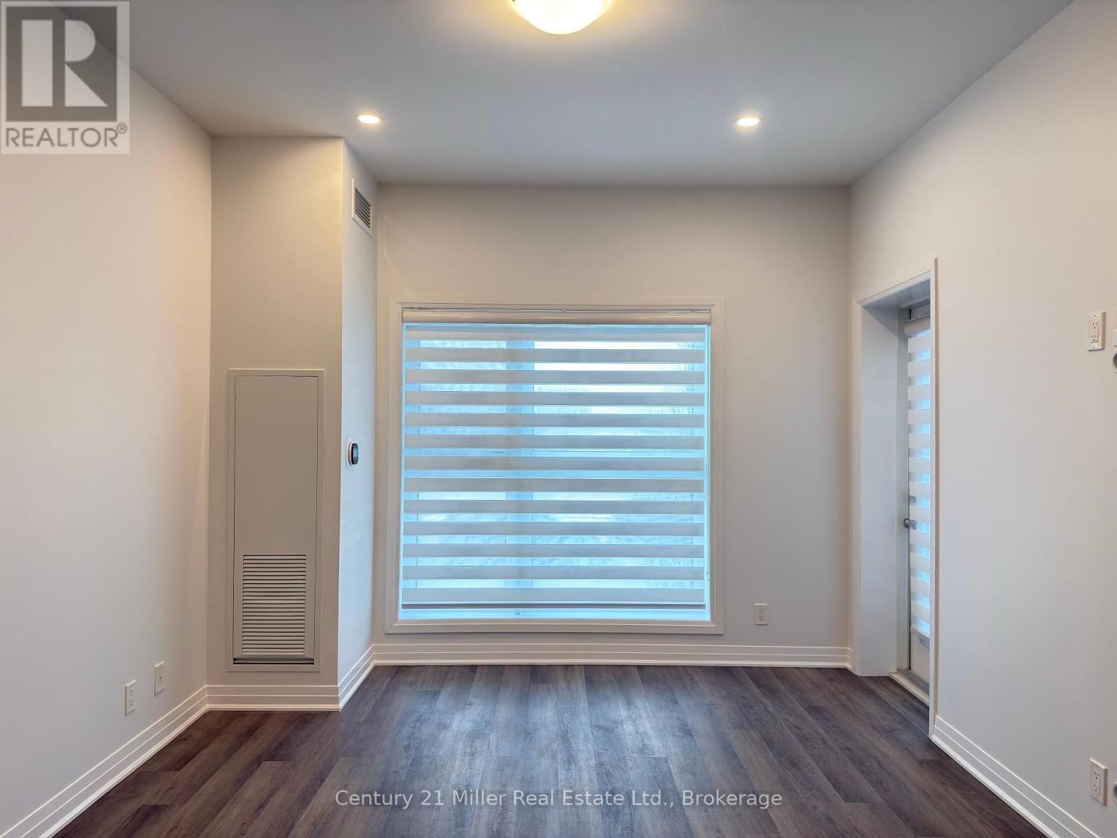 119 - 102 Grovewood Common Circle, Oakville, Ontario  L6H 0X3 - Photo 8 - W12831774