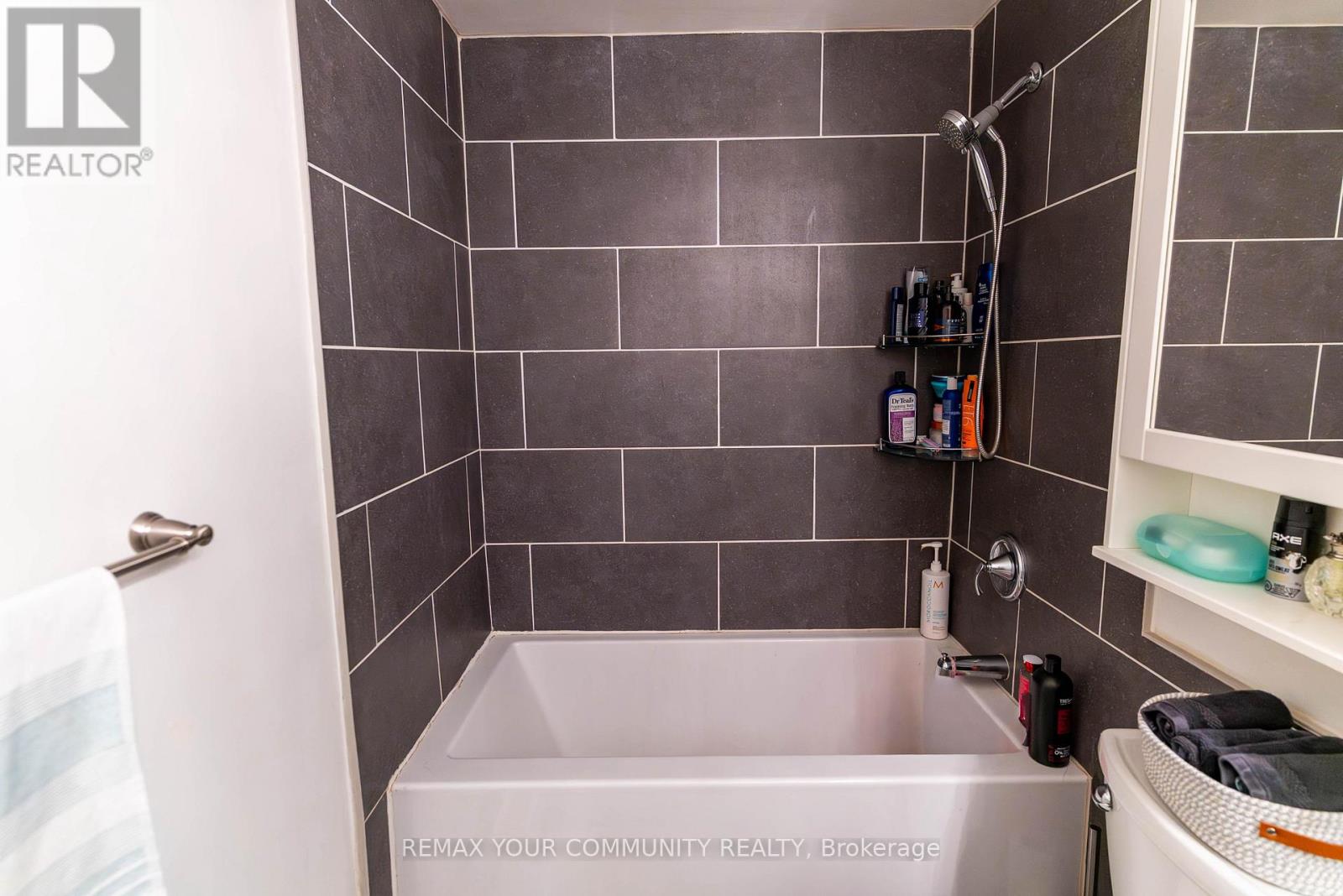 Main - 692 Down Crescent, Oshawa, Ontario  L1H 7Y1 - Photo 35 - E12831622