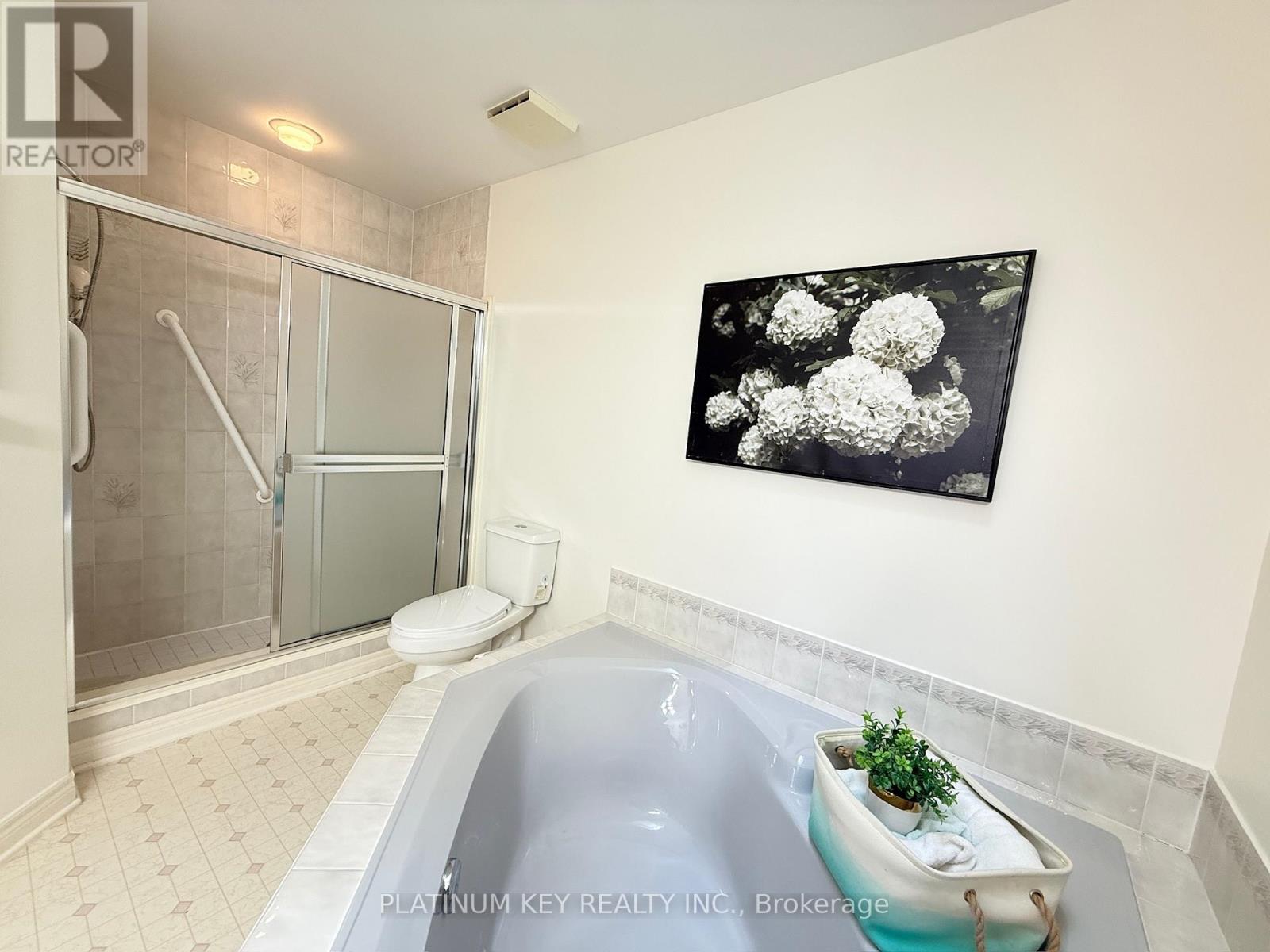 Photo 29 of 34 for 7 - 1331 Commissioners Road W