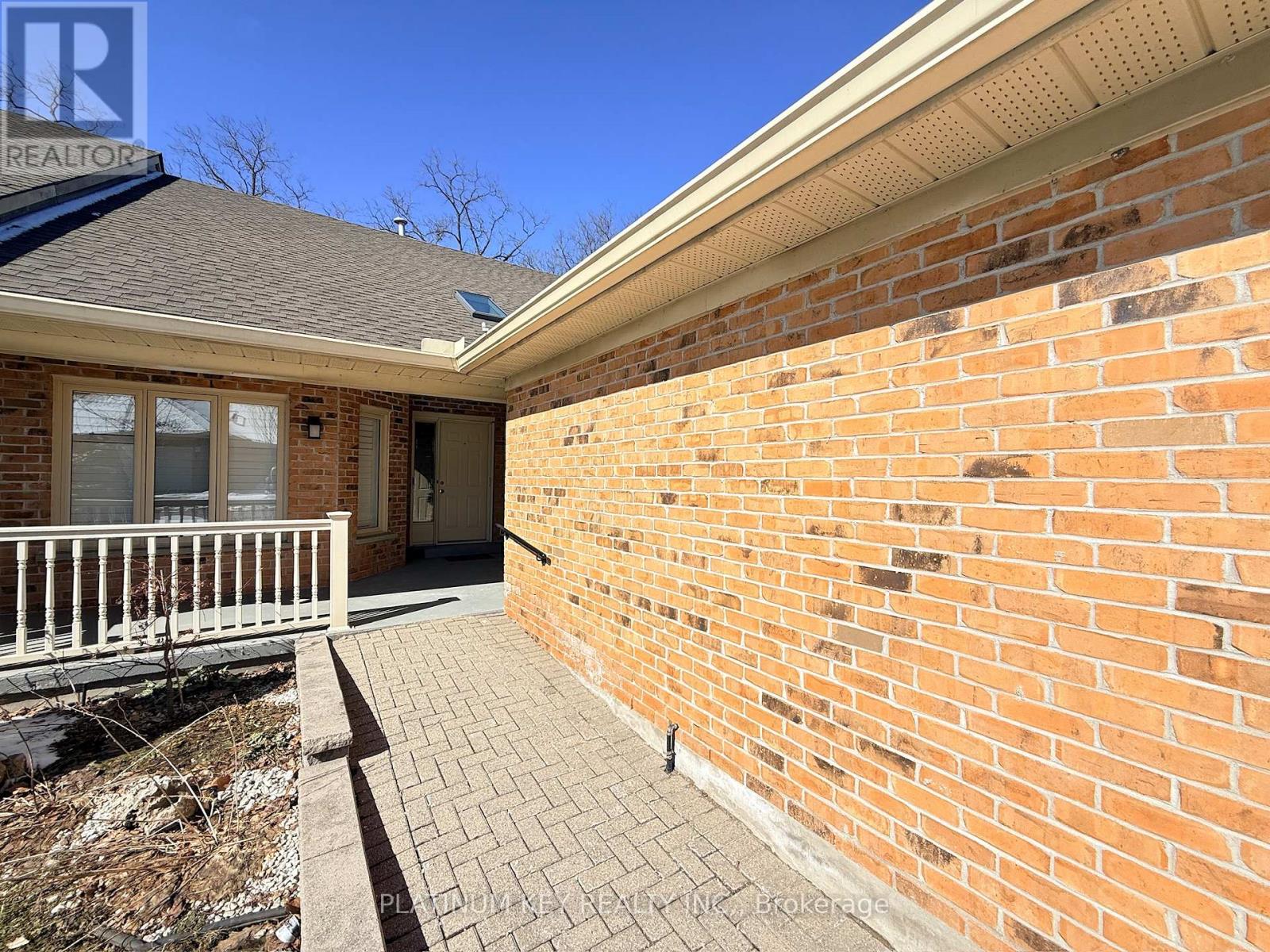 7 - 1331 Commissioners Road W, London South, Ontario  N6K 1E2 - Photo 3 - X12747658