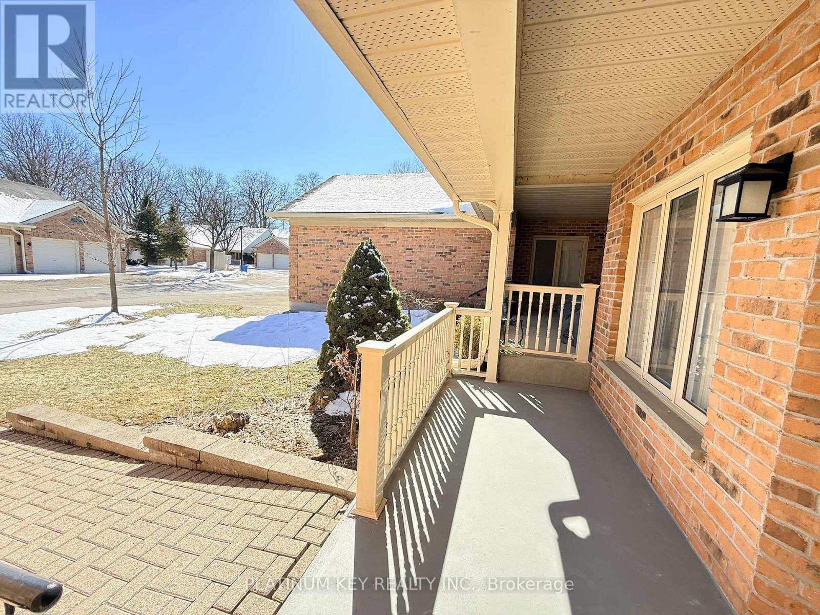 7 - 1331 Commissioners Road W, London South, Ontario  N6K 1E2 - Photo 4 - X12747658