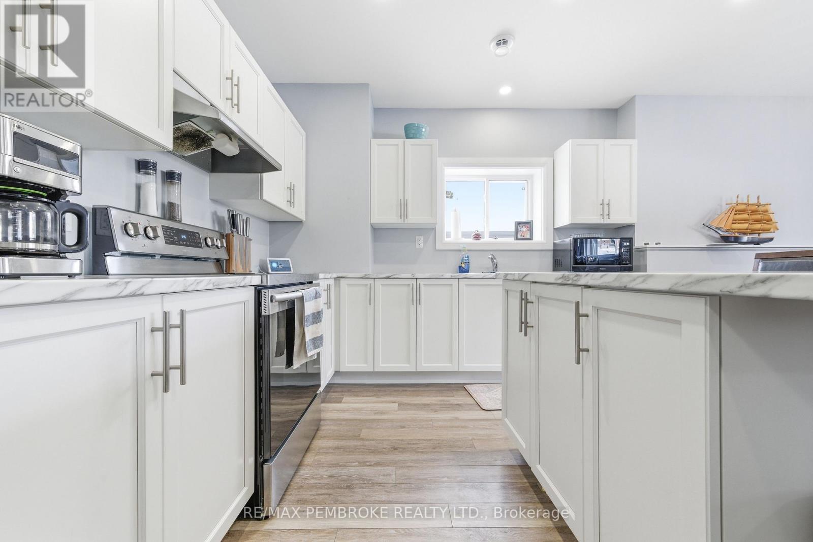 5 Harry Street, Petawawa, Ontario  K8H 2A5 - Photo 26 - X12831768