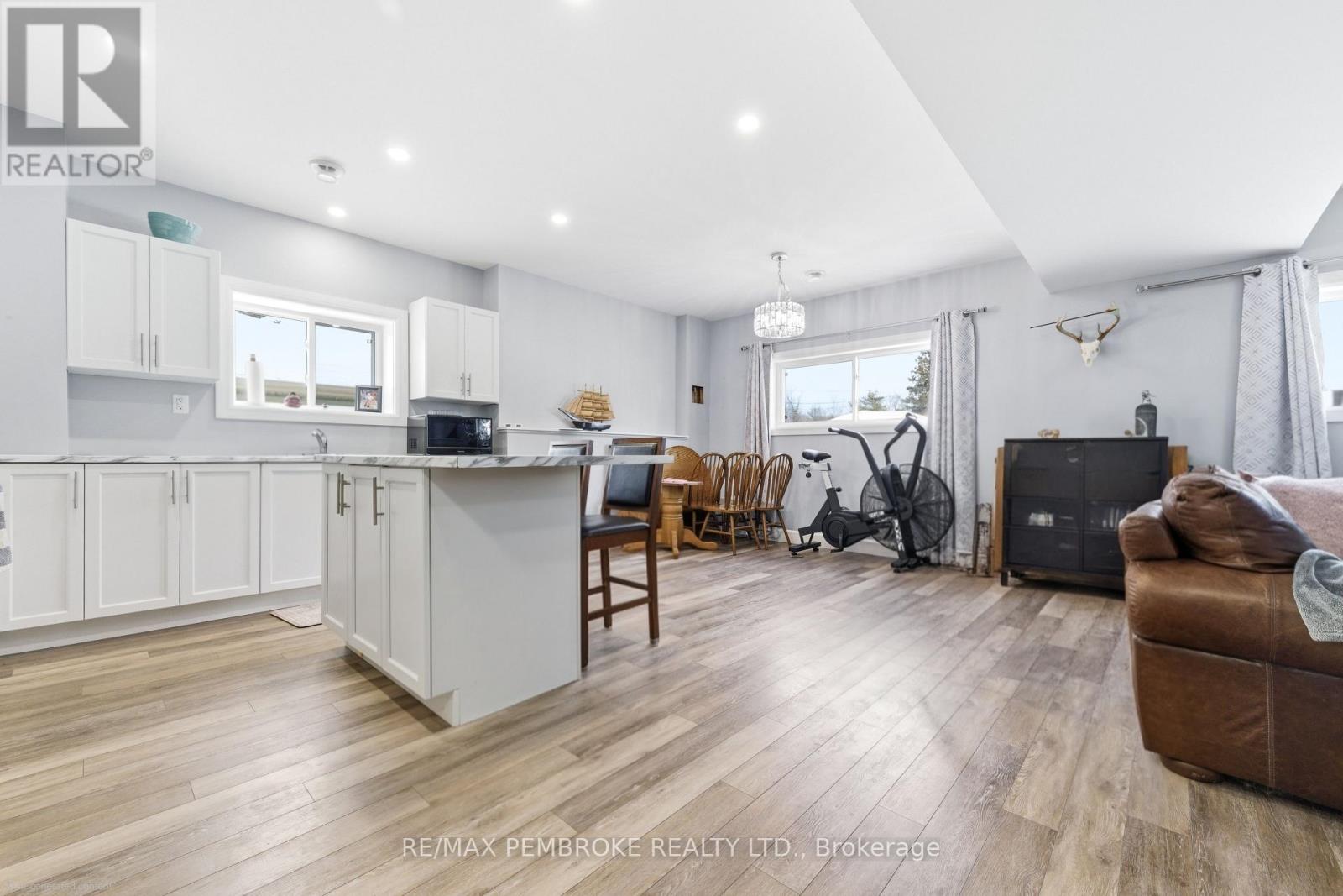 5 Harry Street, Petawawa, Ontario  K8H 2A5 - Photo 29 - X12831768