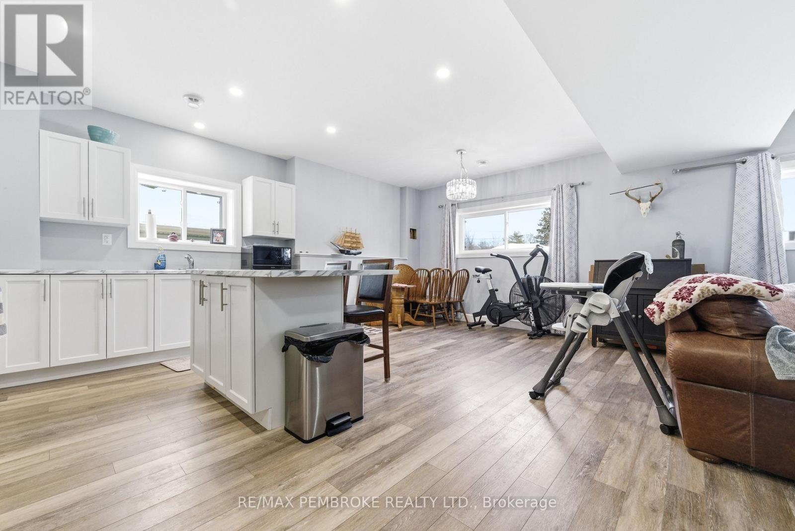 5 Harry Street, Petawawa, Ontario  K8H 2A5 - Photo 32 - X12831768