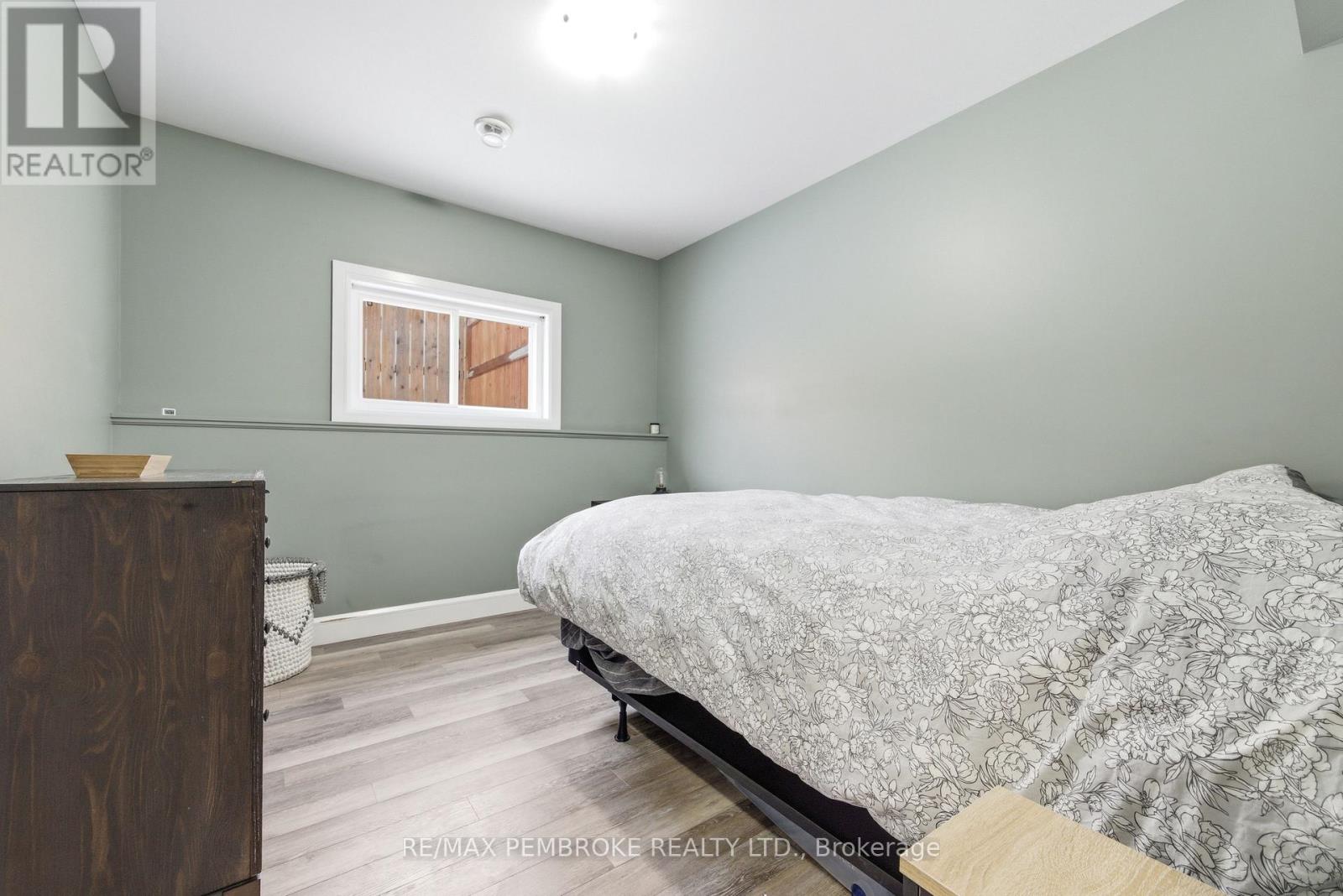 5 Harry Street, Petawawa, Ontario  K8H 2A5 - Photo 34 - X12831768