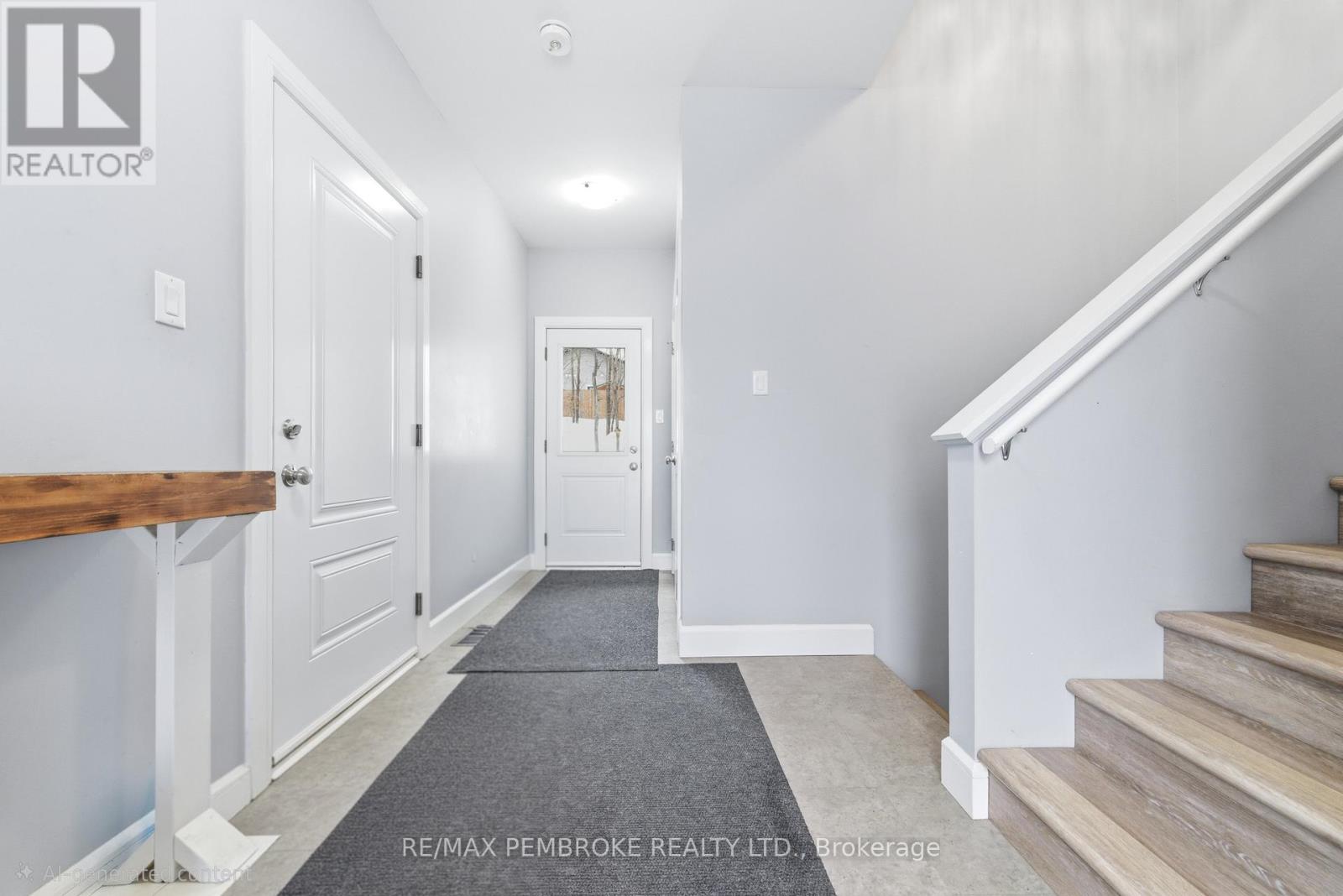 5 Harry Street, Petawawa, Ontario  K8H 2A5 - Photo 5 - X12831768